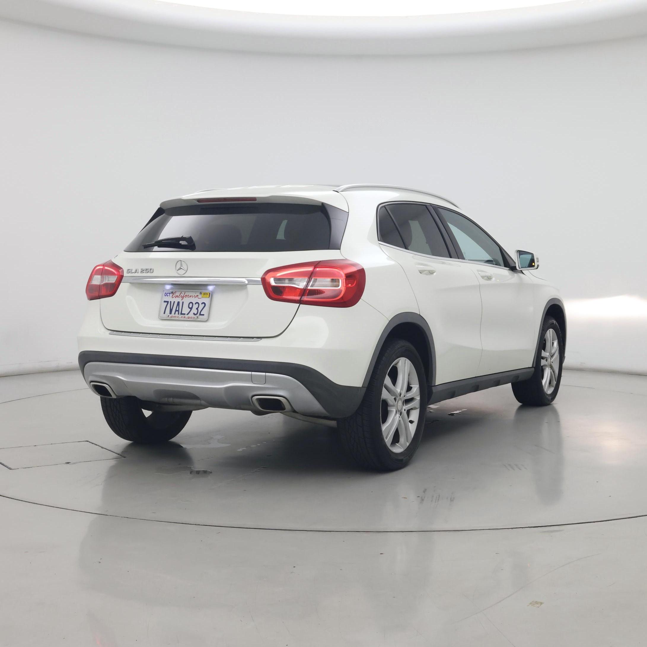 Thumbnail: 2017 Mercedes-Benz GLA - 8
