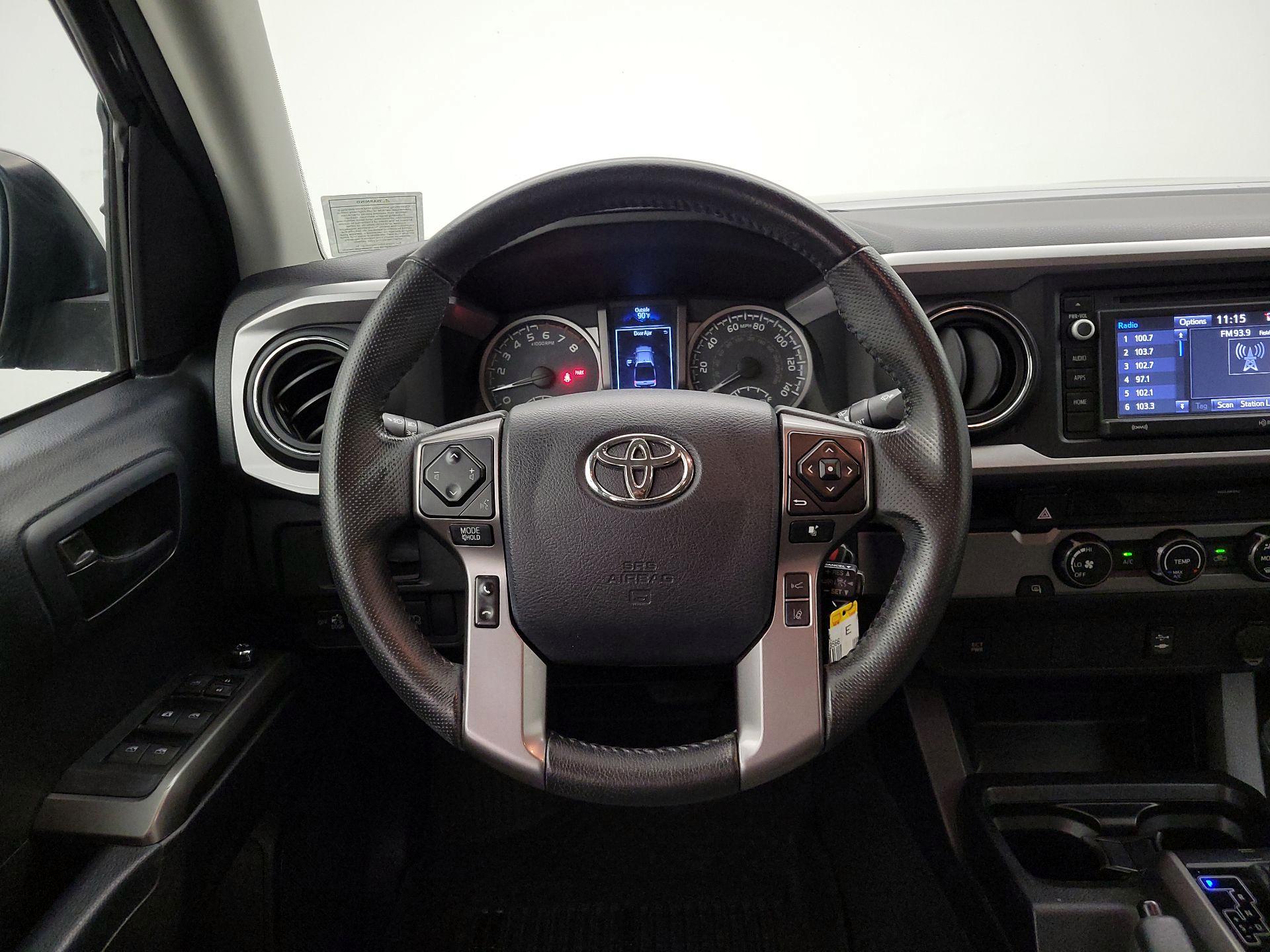 Thumbnail: 2018 Toyota Tacoma - 10