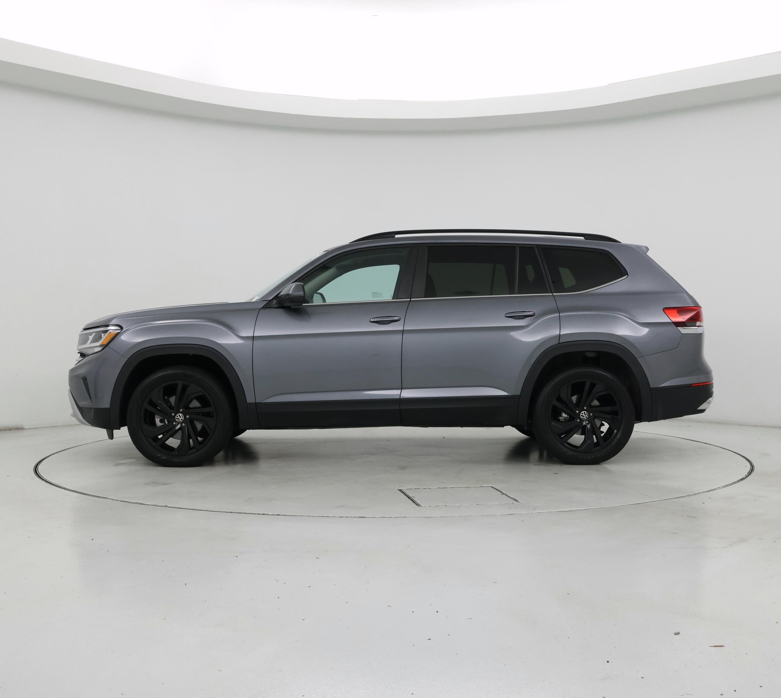 Thumbnail: 2023 Volkswagen Atlas - 3