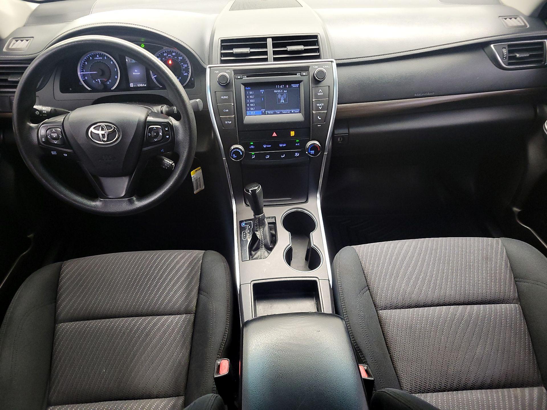 Thumbnail: 2016 Toyota Camry - 9