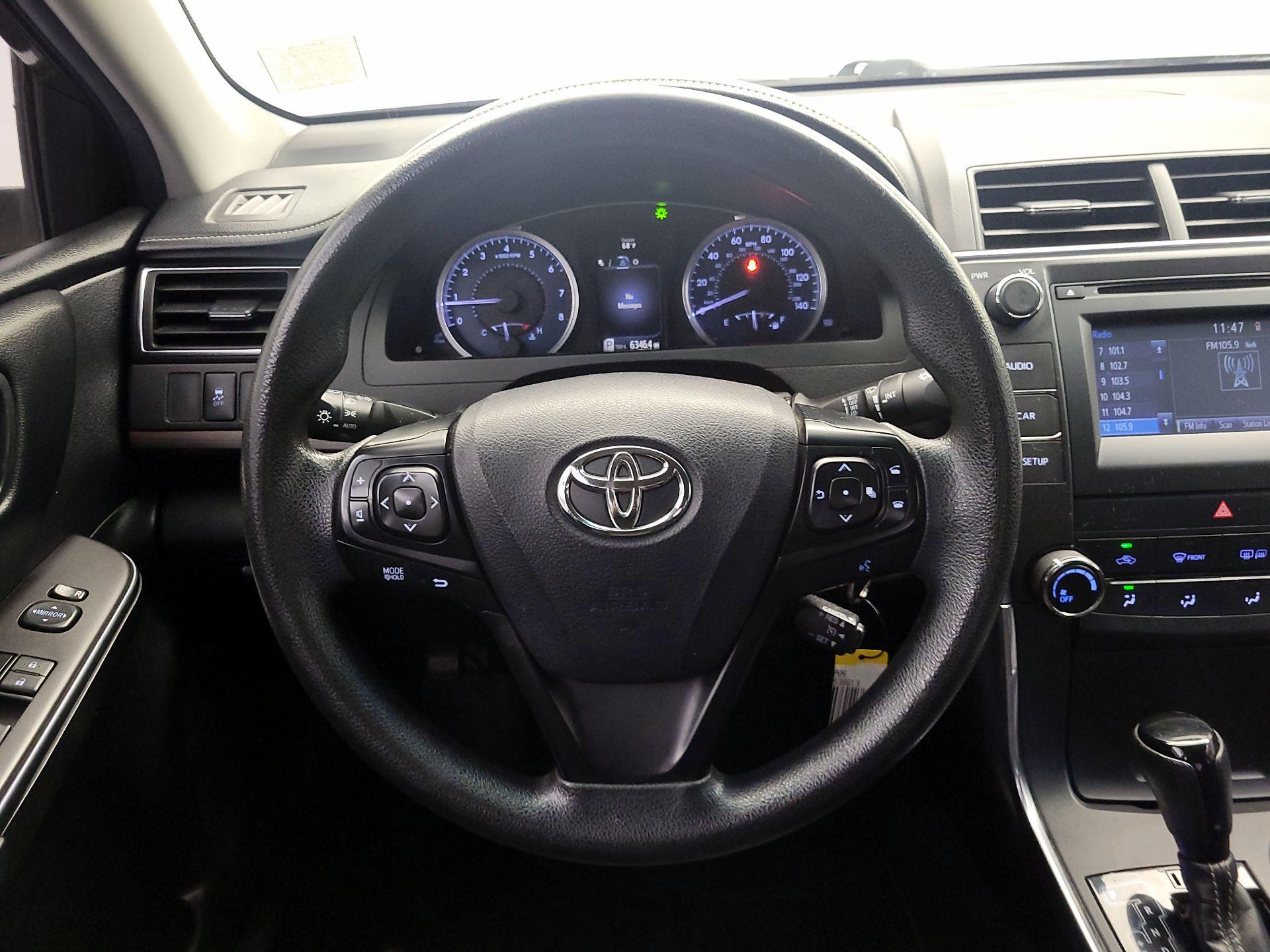 Thumbnail: 2016 Toyota Camry - 10