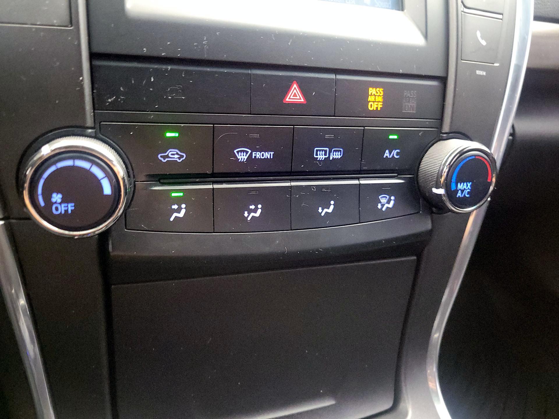 Thumbnail: 2016 Toyota Camry - 16
