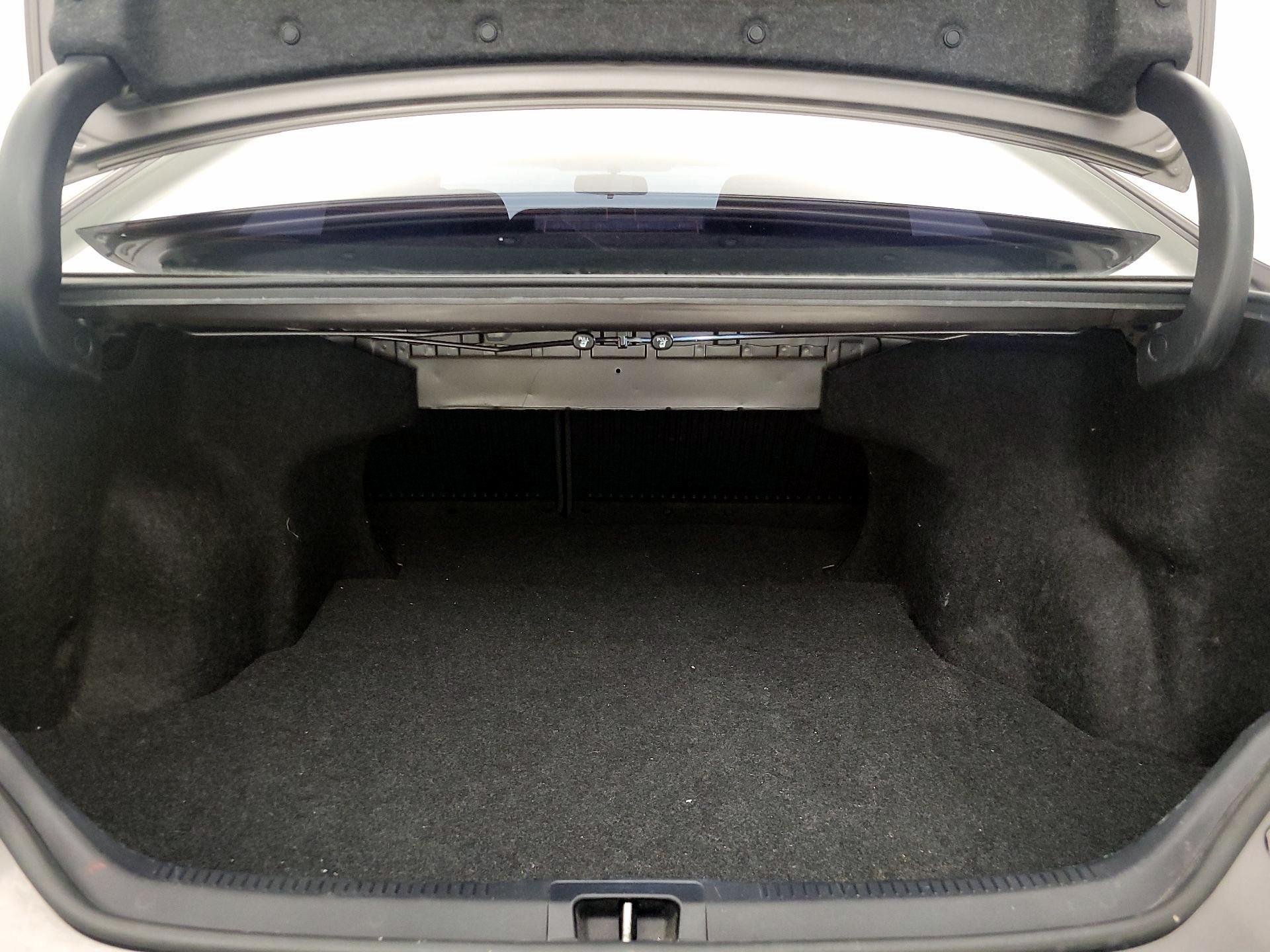 Thumbnail: 2016 Toyota Camry - 20