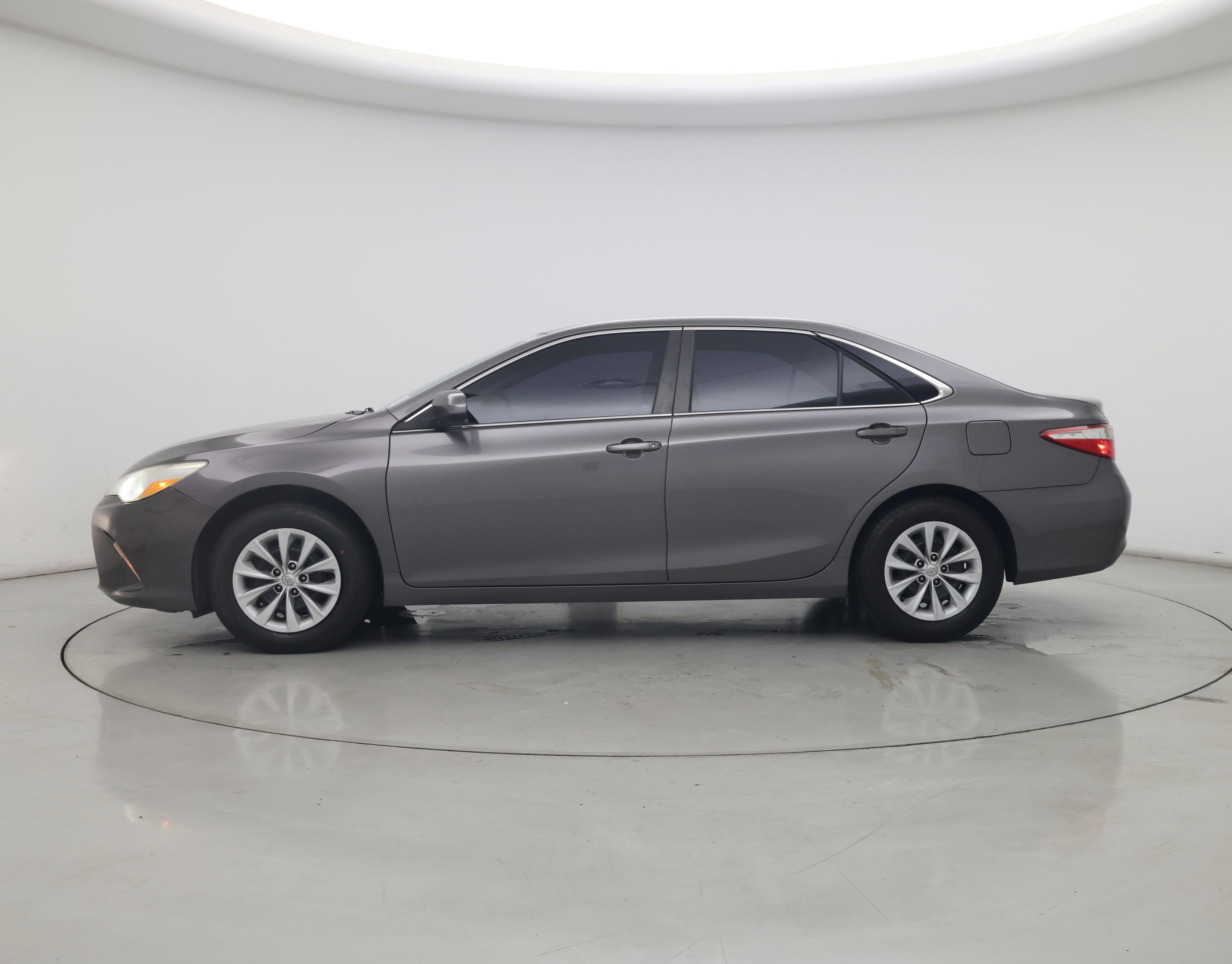 Thumbnail: 2016 Toyota Camry - 3