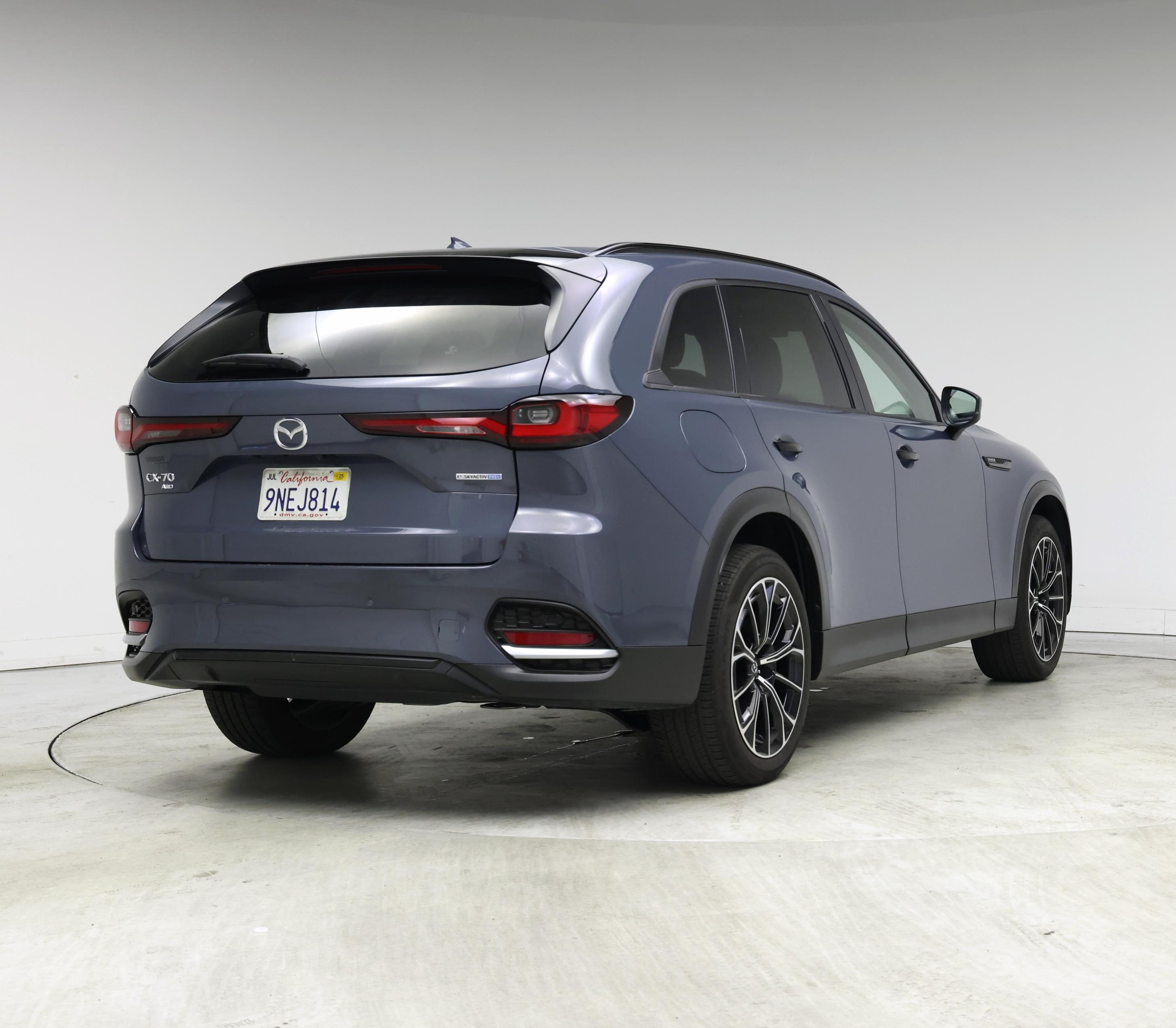 Thumbnail: 2025 Mazda CX-70 - 8