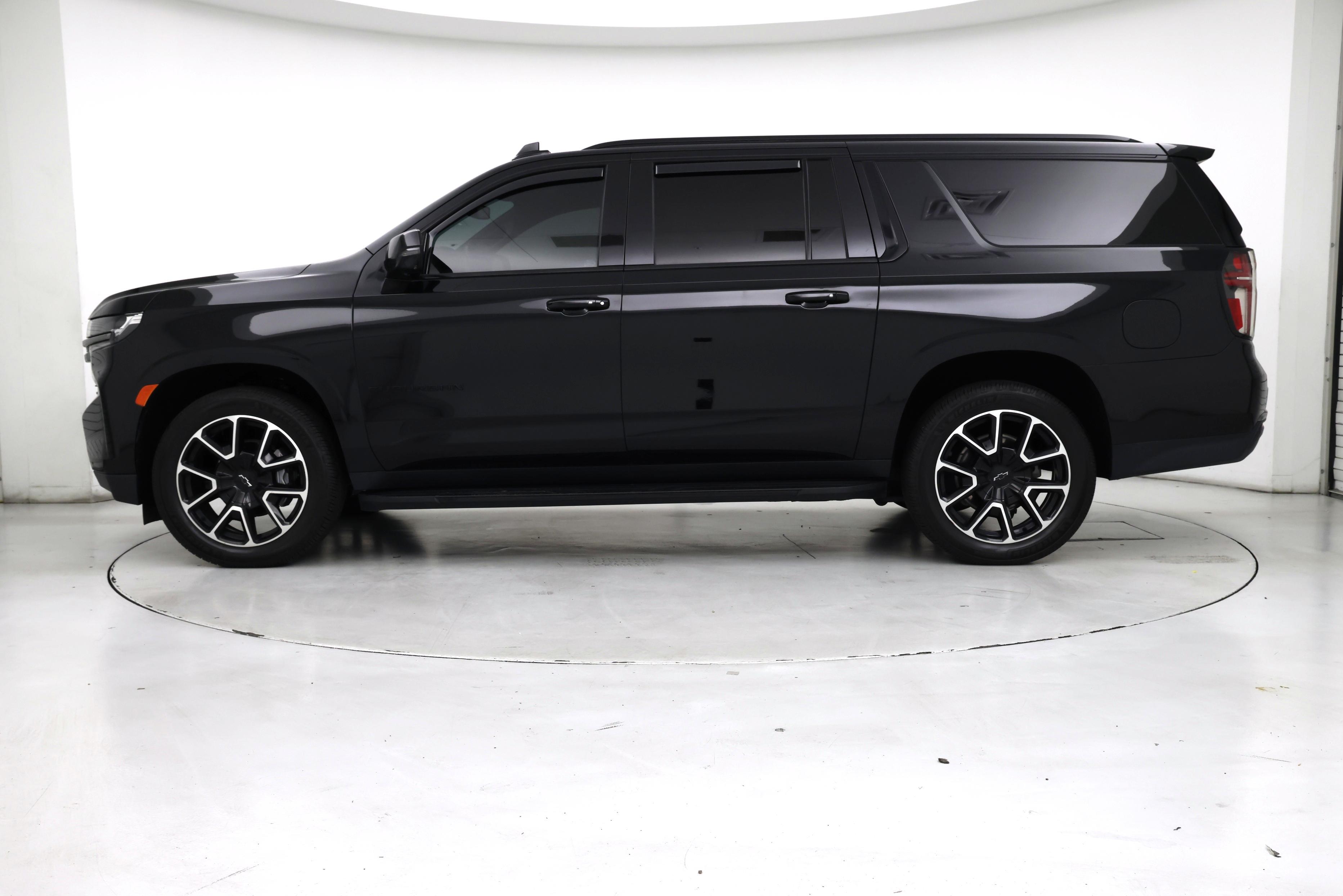 Thumbnail: 2021 Chevrolet Suburban - 3