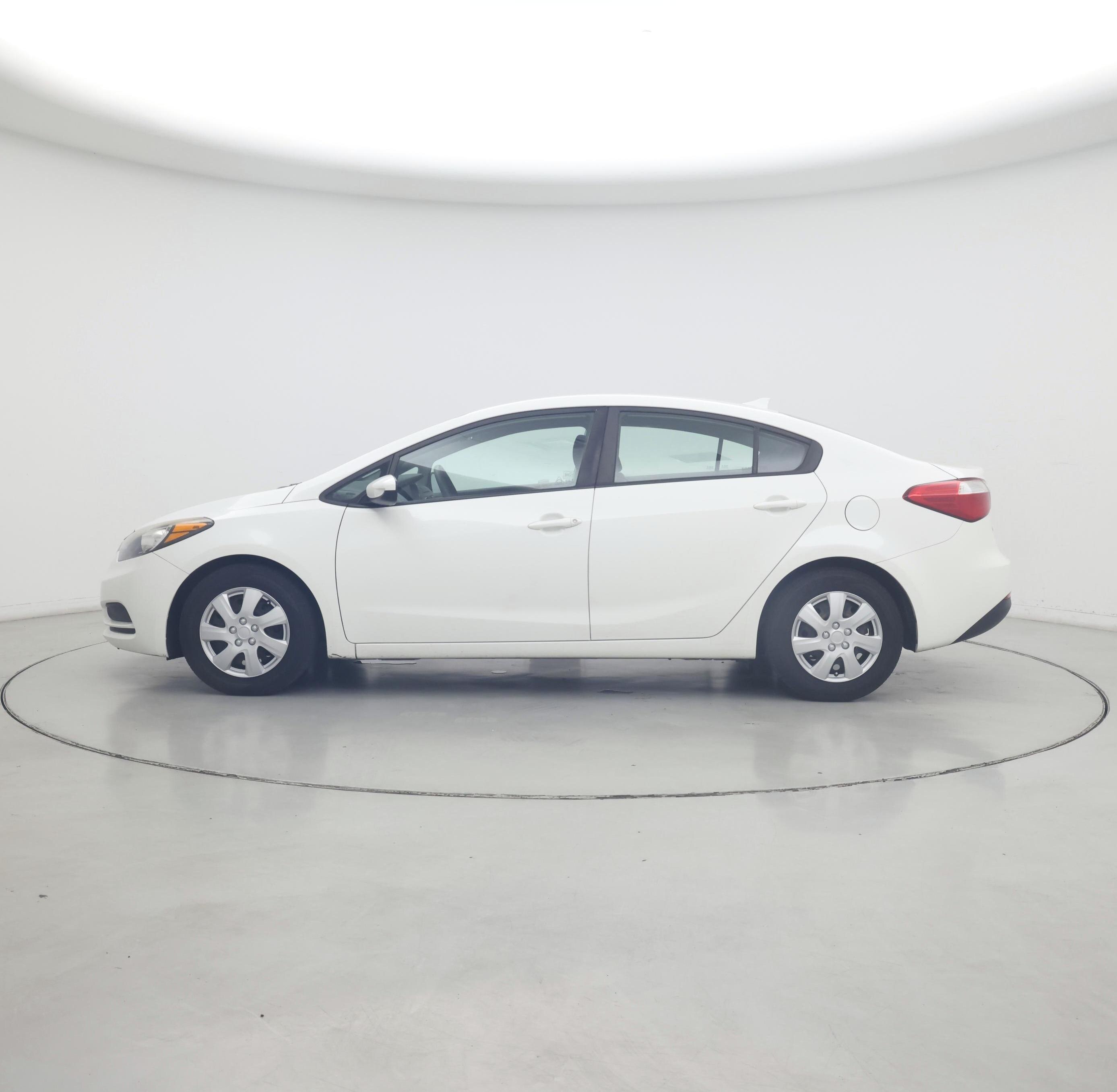 Thumbnail: 2016 Kia Forte - 3