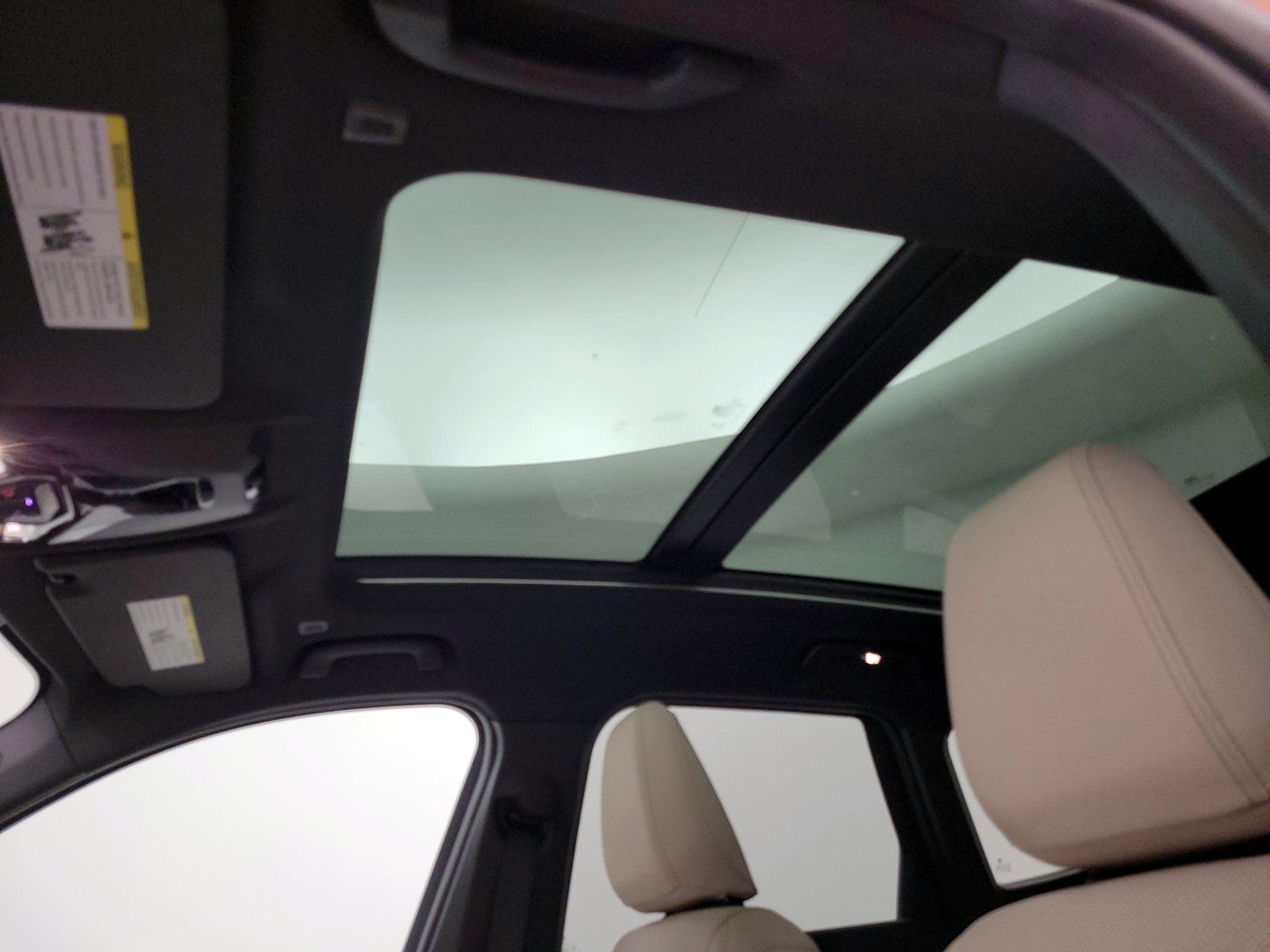 Thumbnail: 2024 BMW X1 - 17