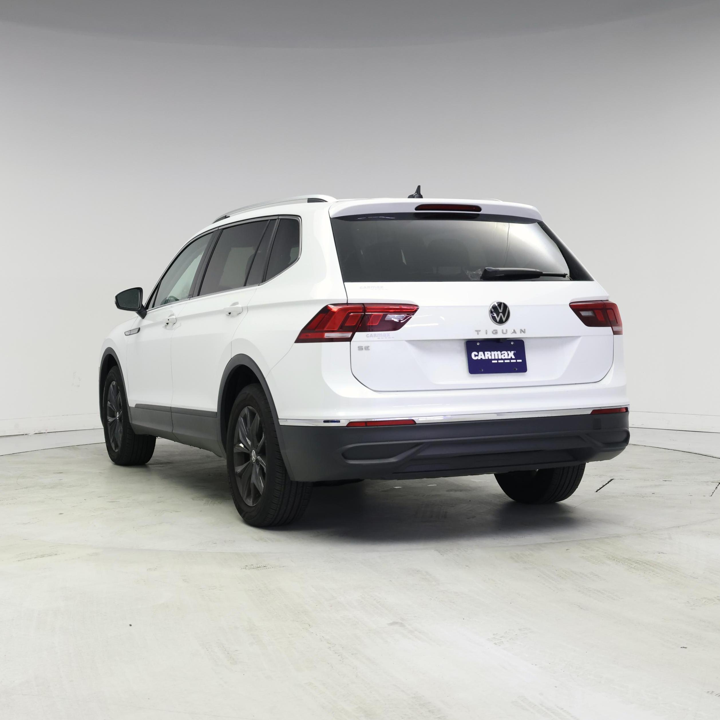 Thumbnail: 2024 Volkswagen Tiguan - 2