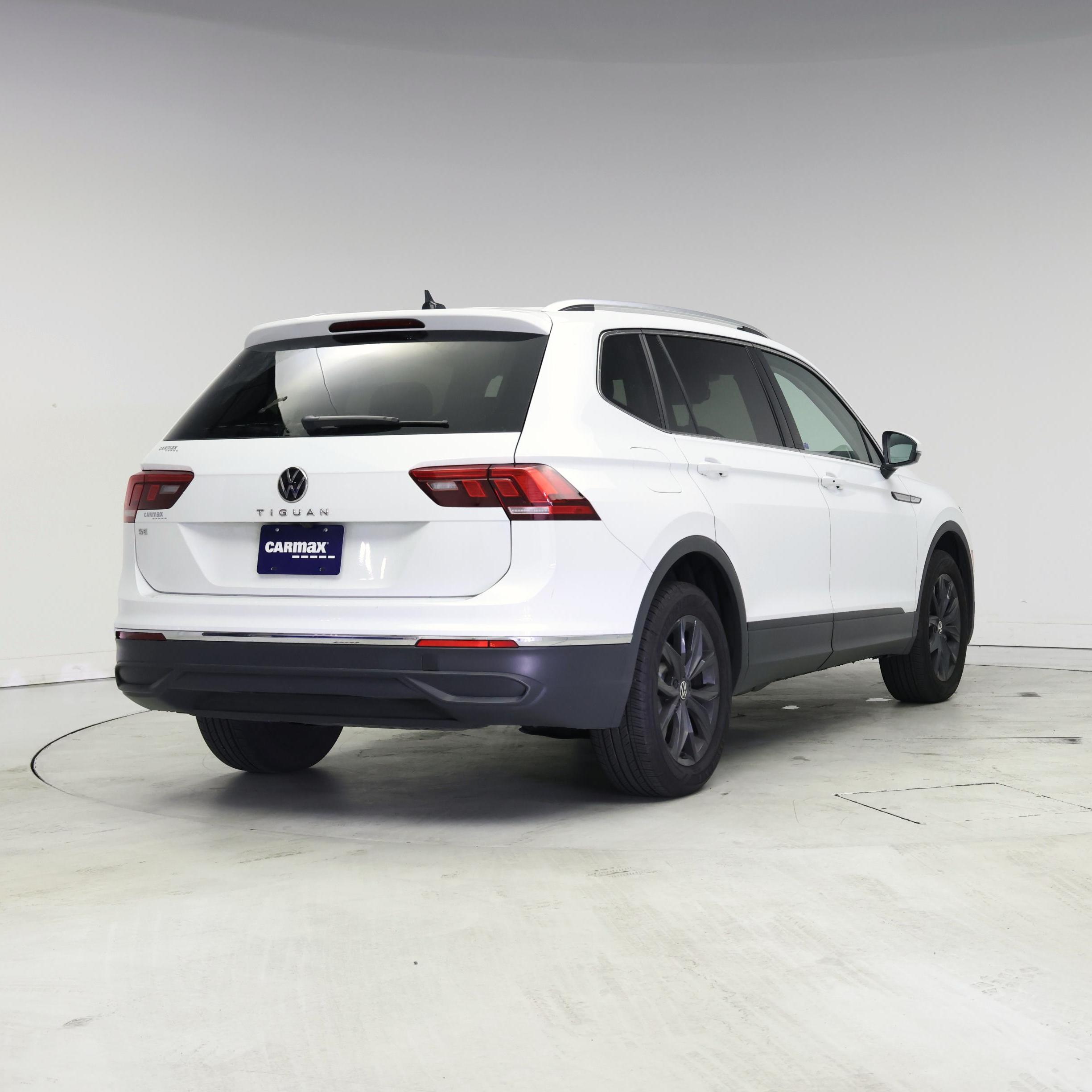 Thumbnail: 2024 Volkswagen Tiguan - 8