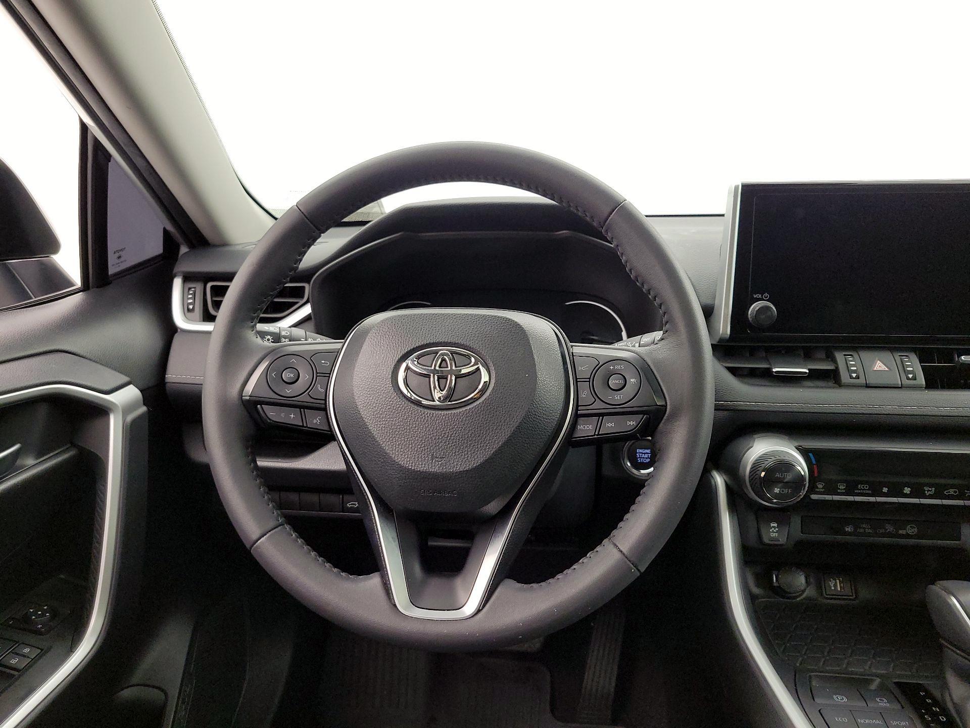 Thumbnail: 2024 Toyota RAV4 - 10