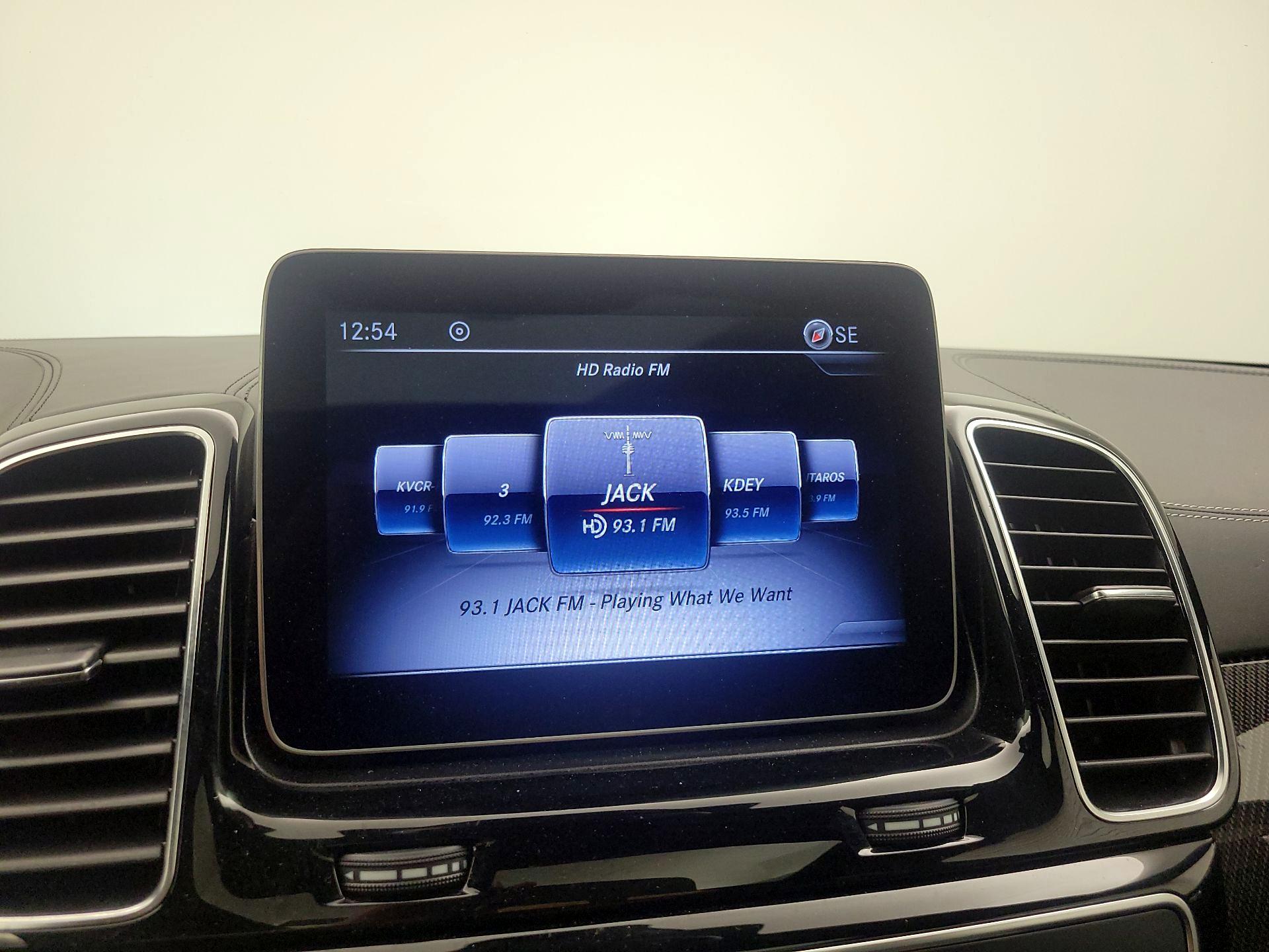 Thumbnail: 2019 Mercedes-Benz GL-Class - 15