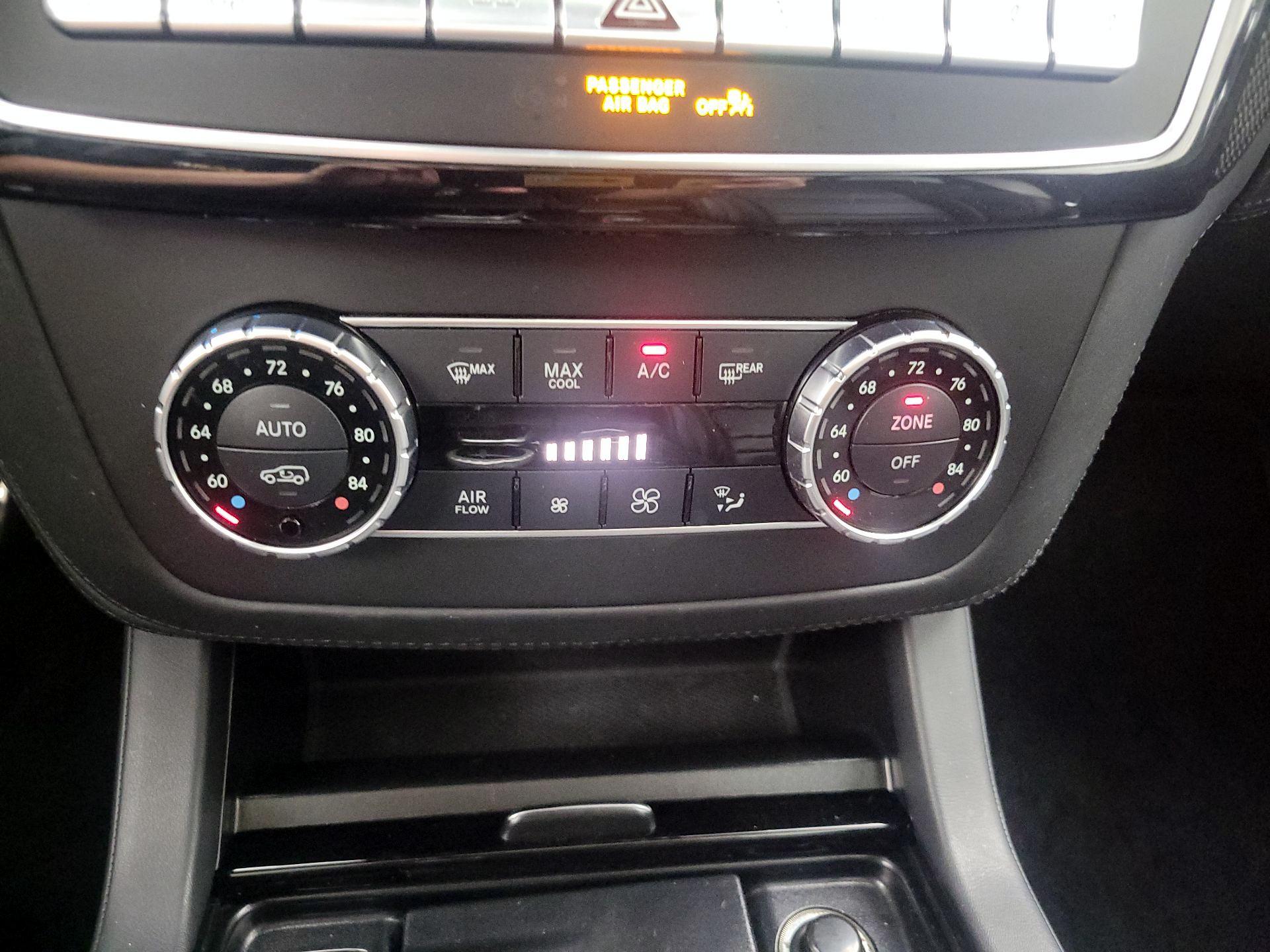 Thumbnail: 2019 Mercedes-Benz GL-Class - 16