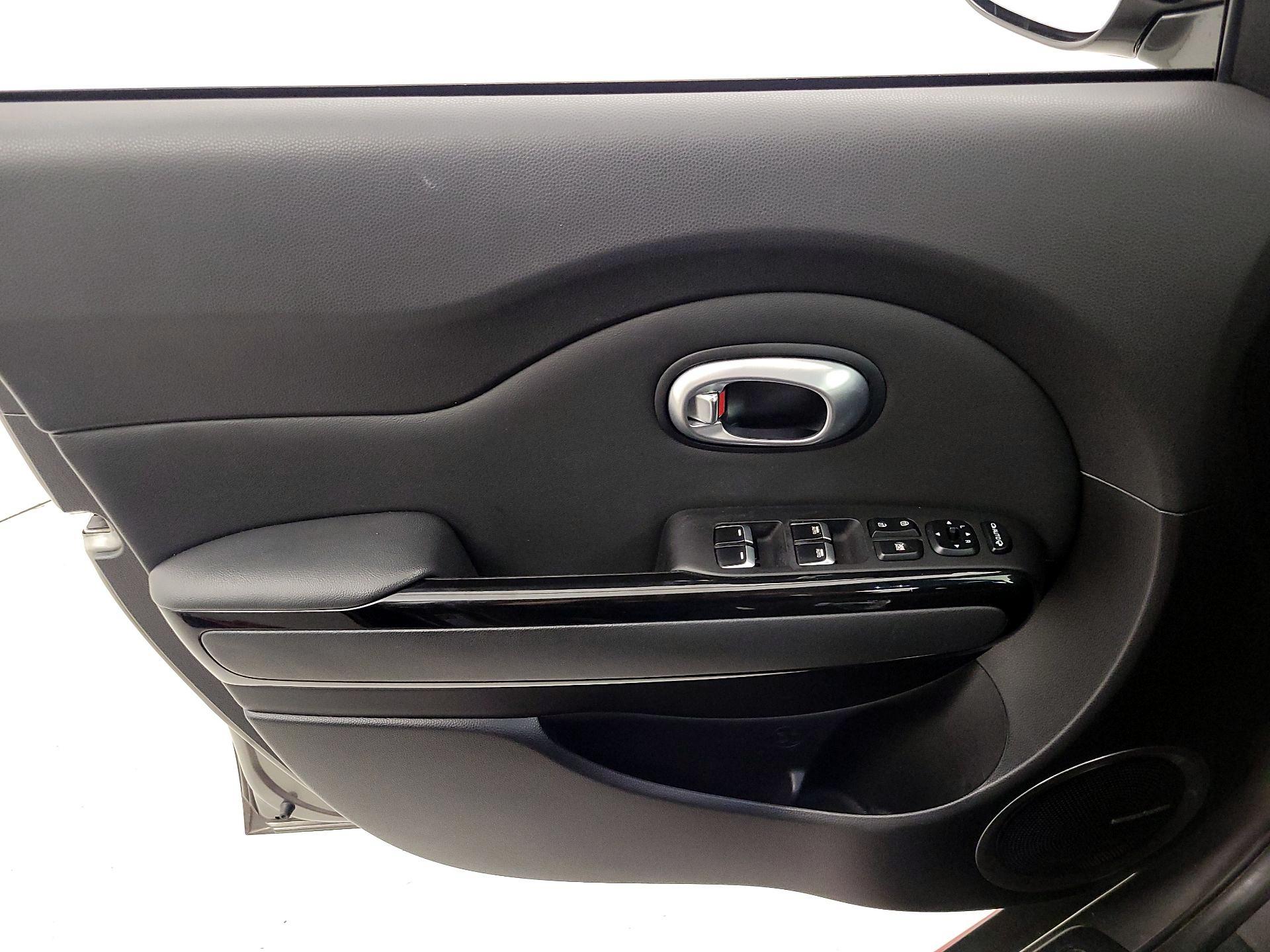 Thumbnail: 2018 Kia Soul - 12