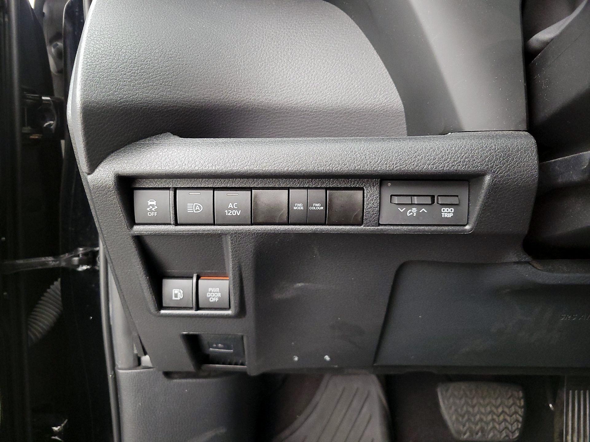 Thumbnail: 2024 Toyota Sienna - 13