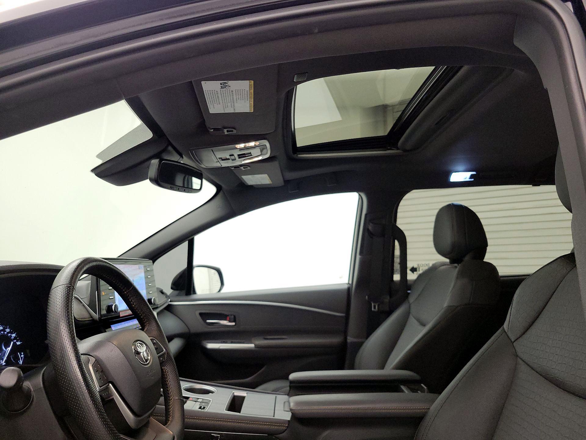 Thumbnail: 2024 Toyota Sienna - 20