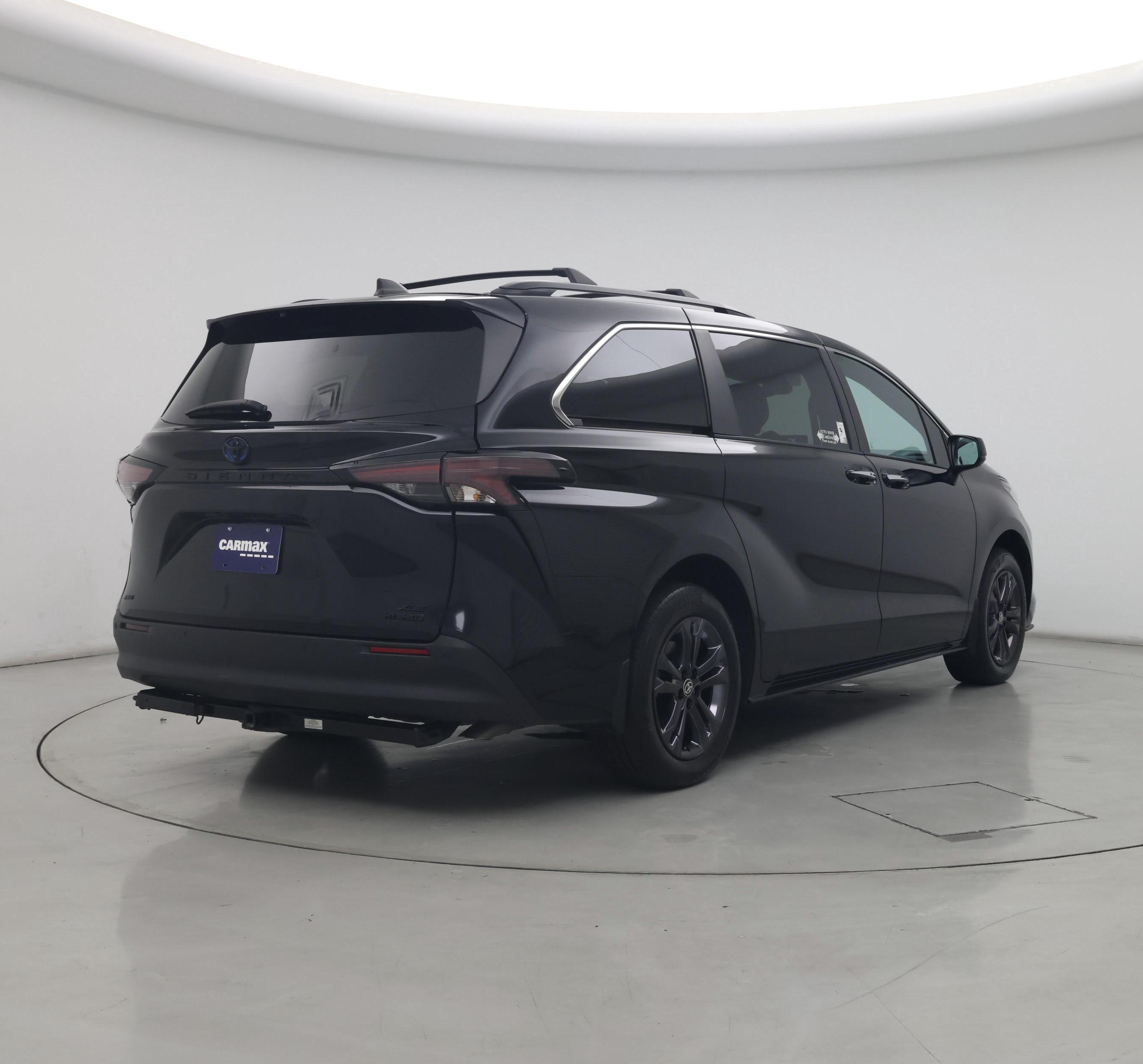 Thumbnail: 2024 Toyota Sienna - 8
