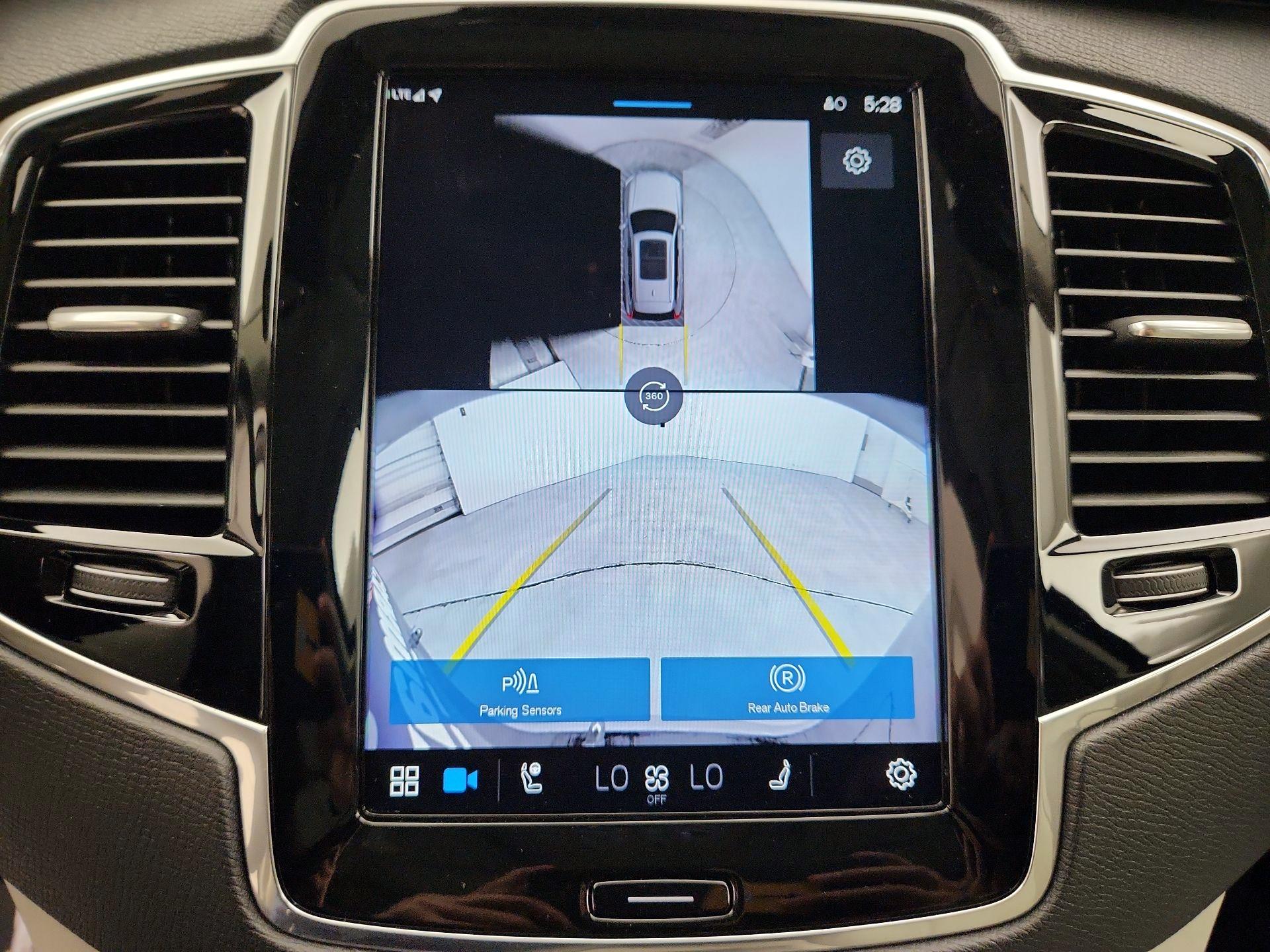 Thumbnail: 2025 Volvo XC90 - 15