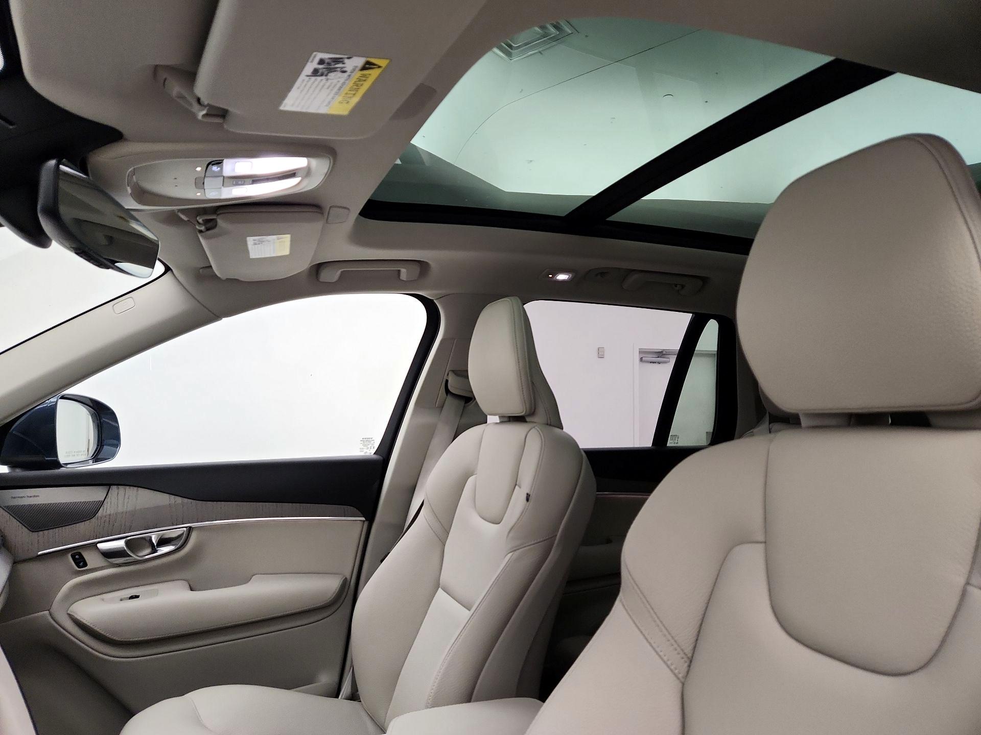 Thumbnail: 2025 Volvo XC90 - 19