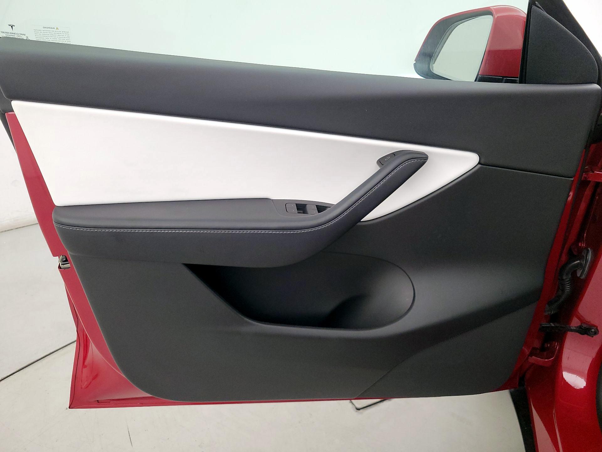 Thumbnail: 2022 Tesla Model Y - 12