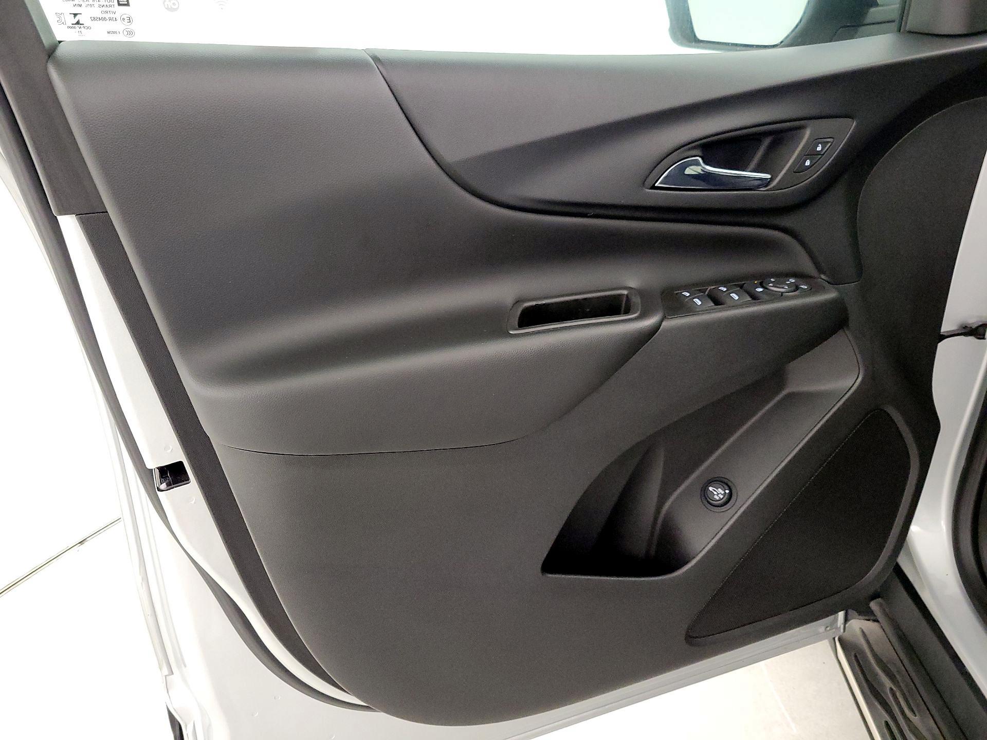 Thumbnail: 2022 Chevrolet Equinox - 12