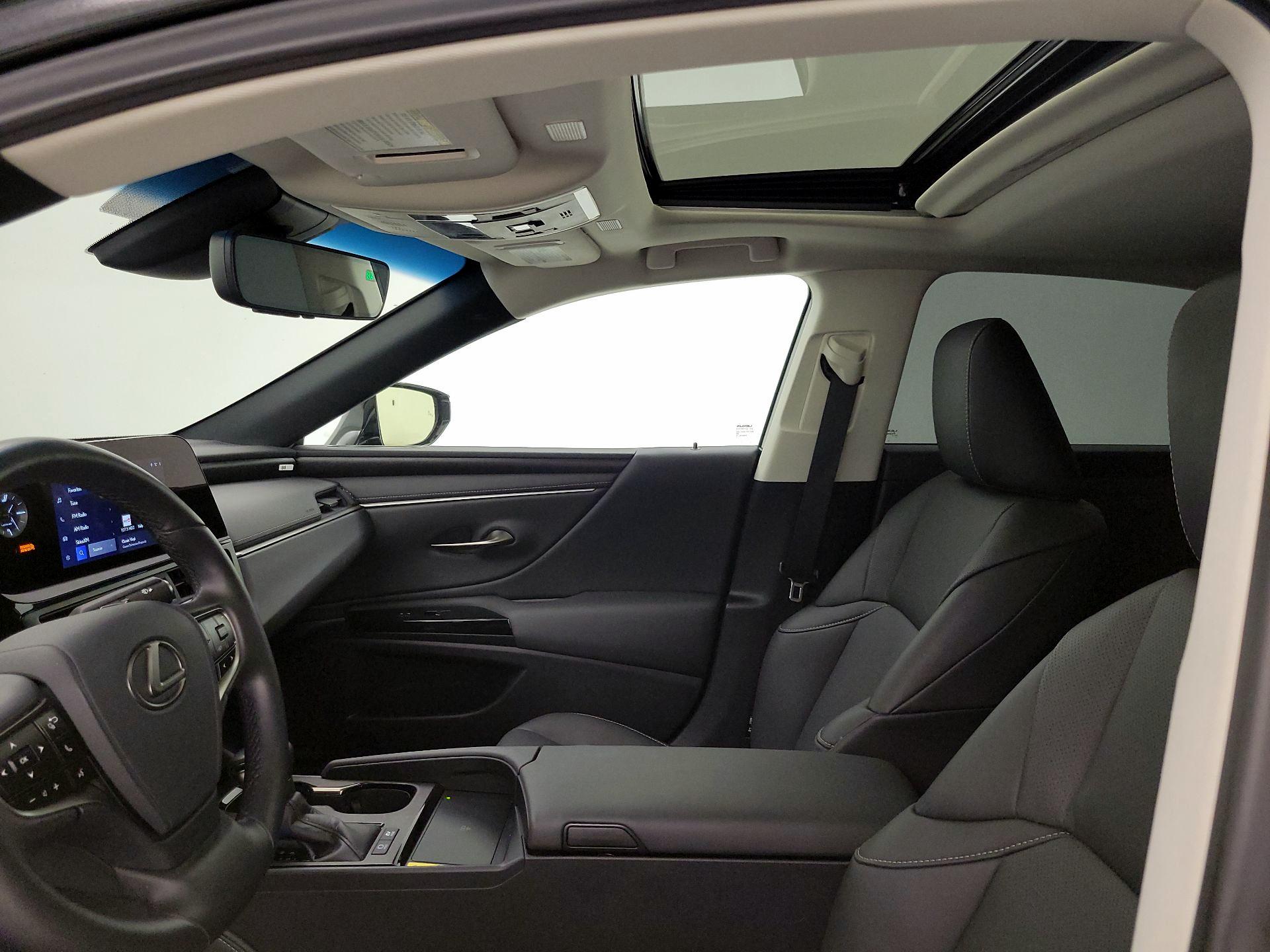 Thumbnail: 2025 Lexus ES - 19