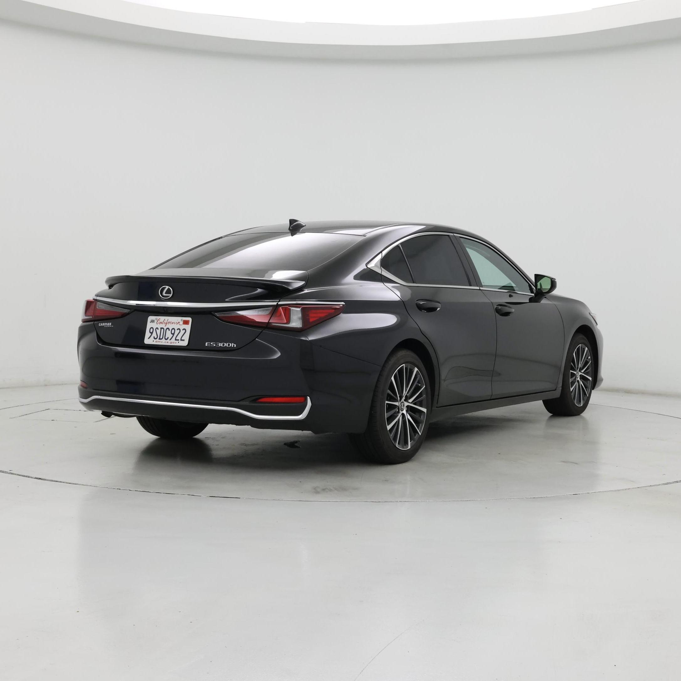 Thumbnail: 2025 Lexus ES - 8