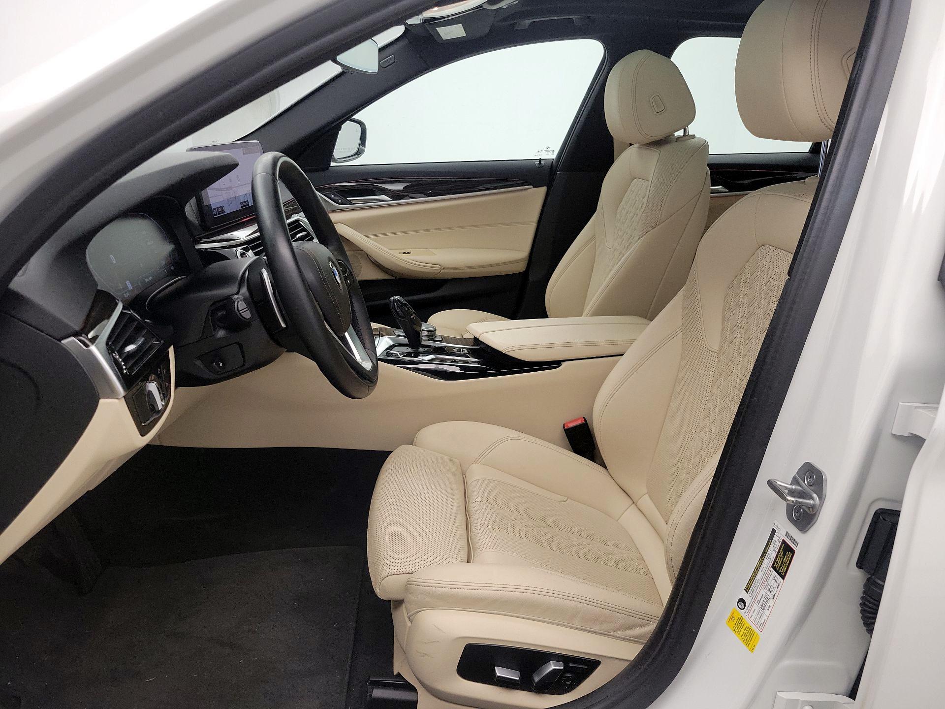Thumbnail: 2022 BMW 5 Series - 11