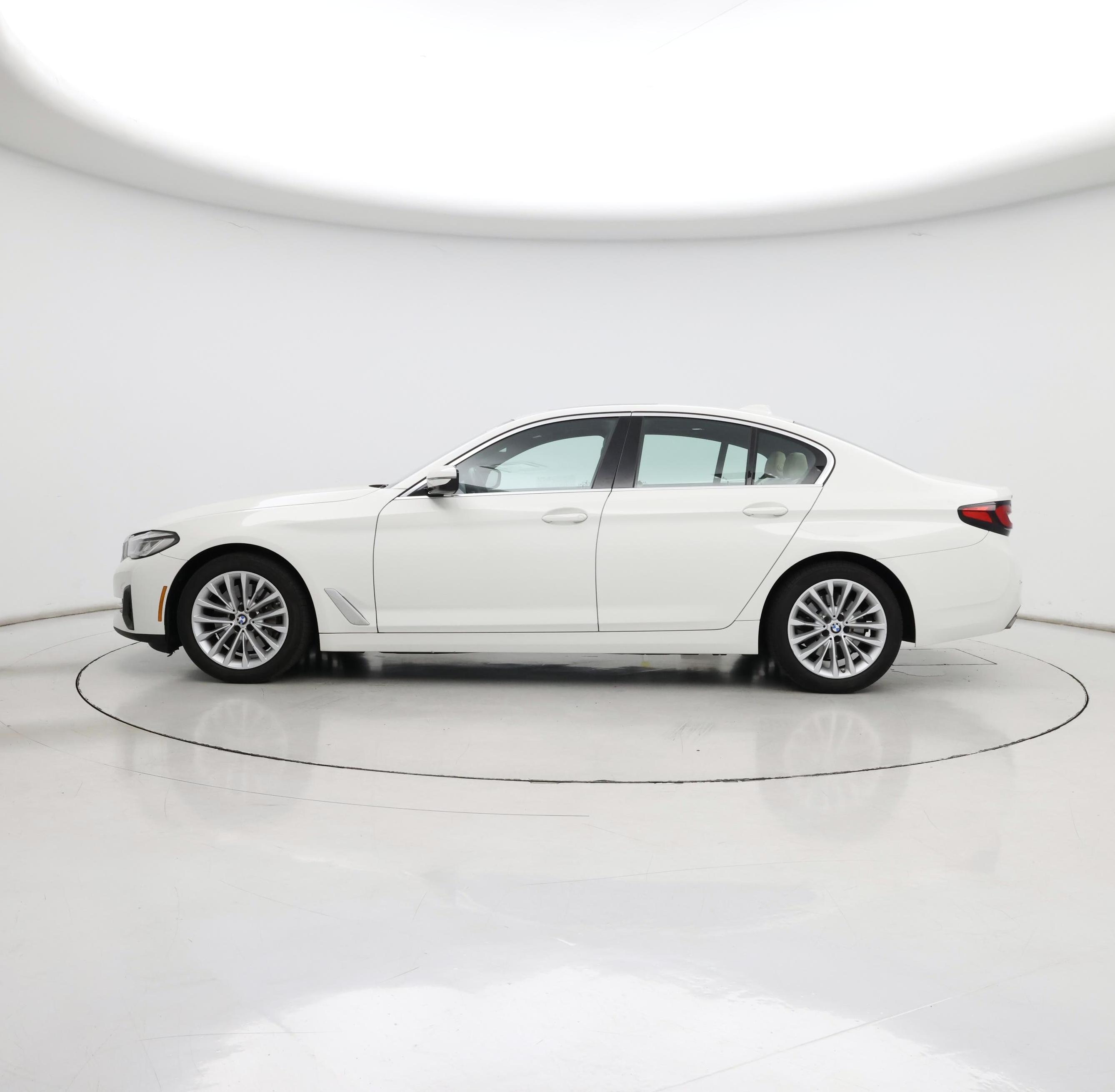 Thumbnail: 2022 BMW 5 Series - 3