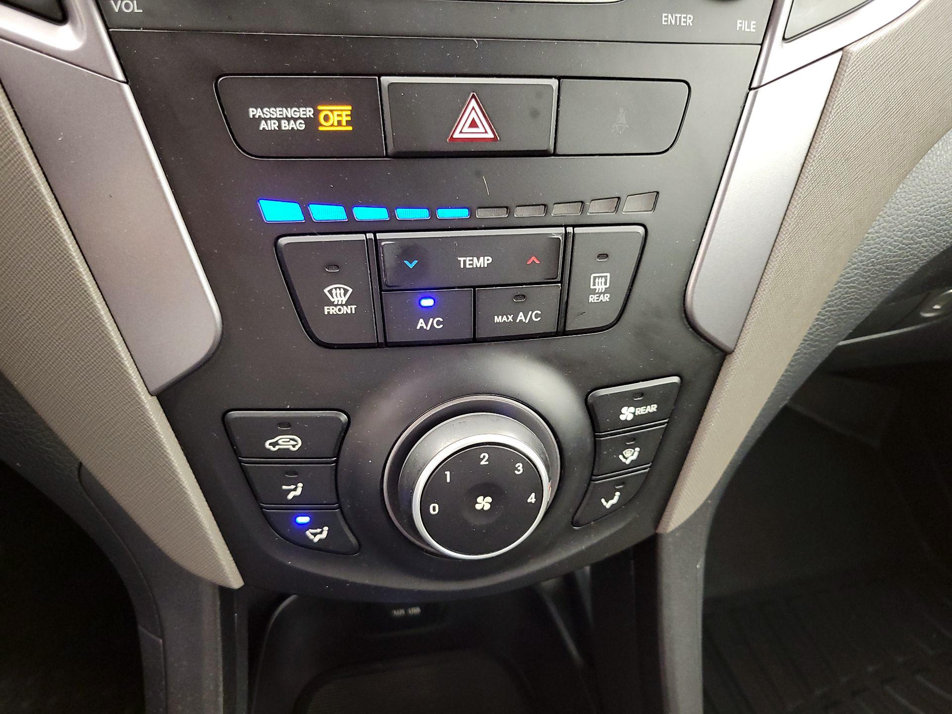 Thumbnail: 2016 Hyundai Santa Fe - 16