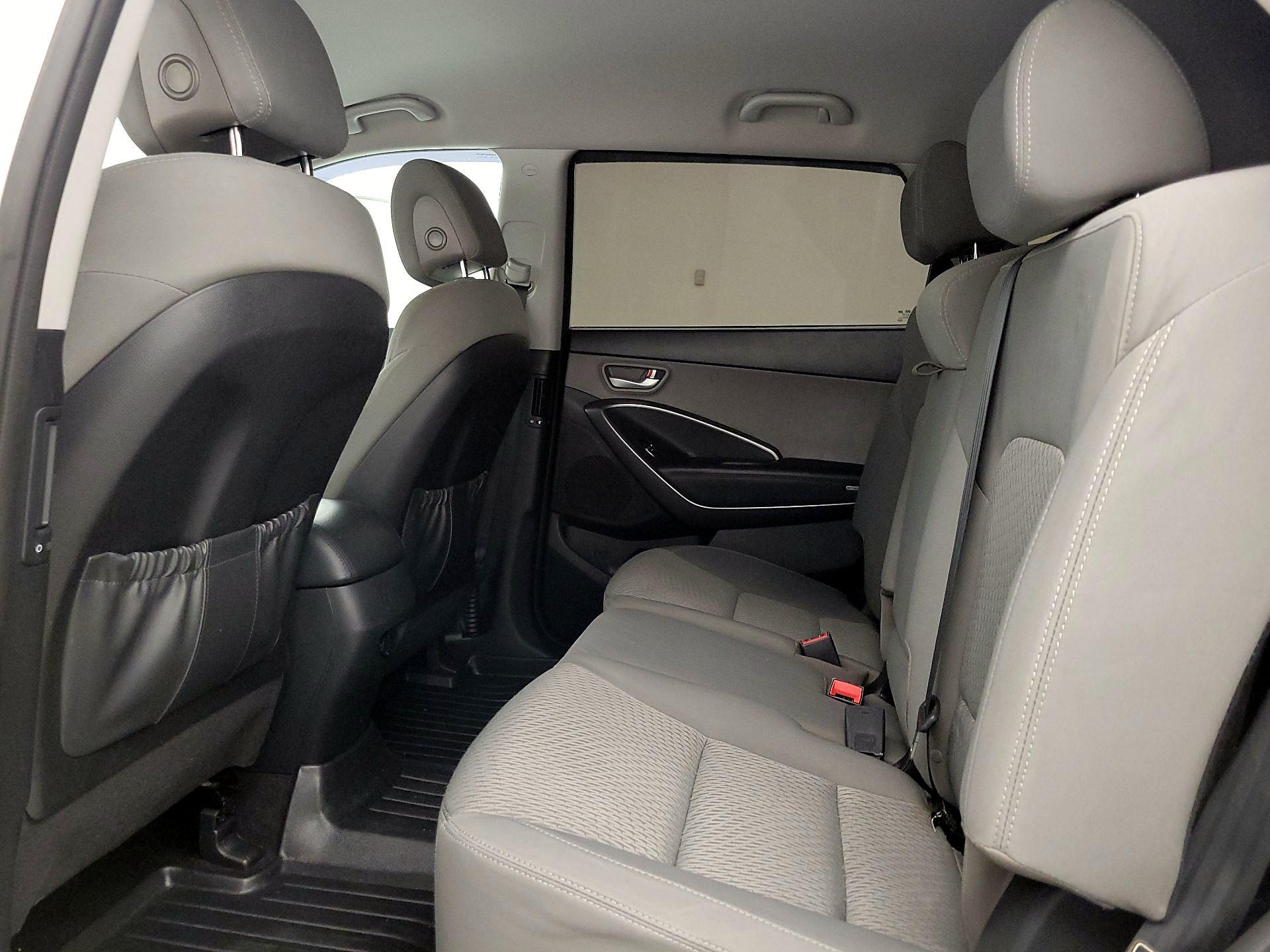Thumbnail: 2016 Hyundai Santa Fe - 19