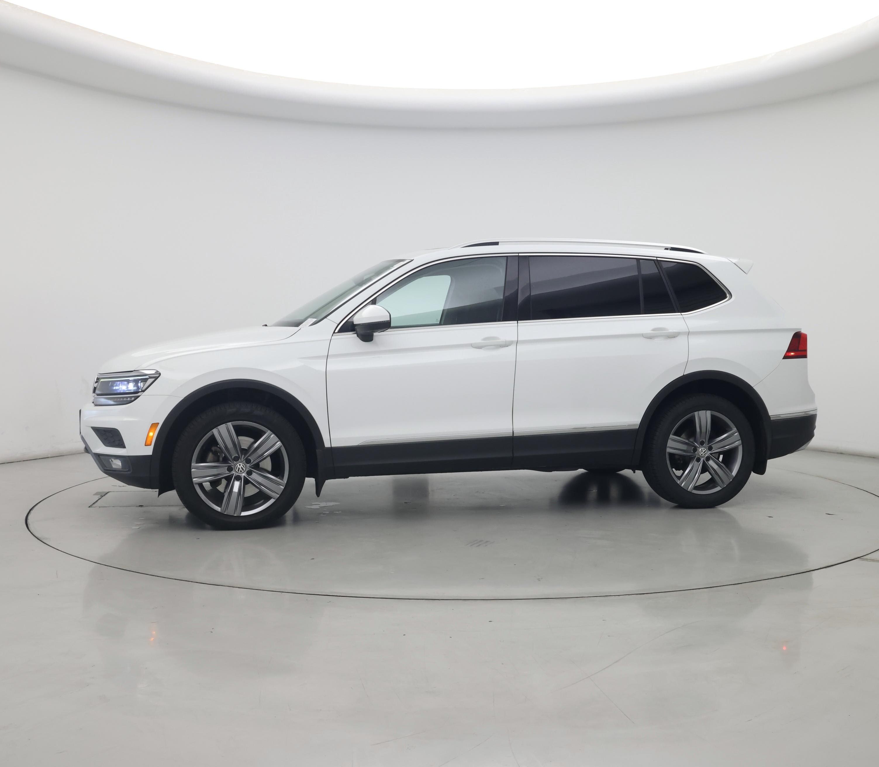 Thumbnail: 2018 Volkswagen Tiguan - 3
