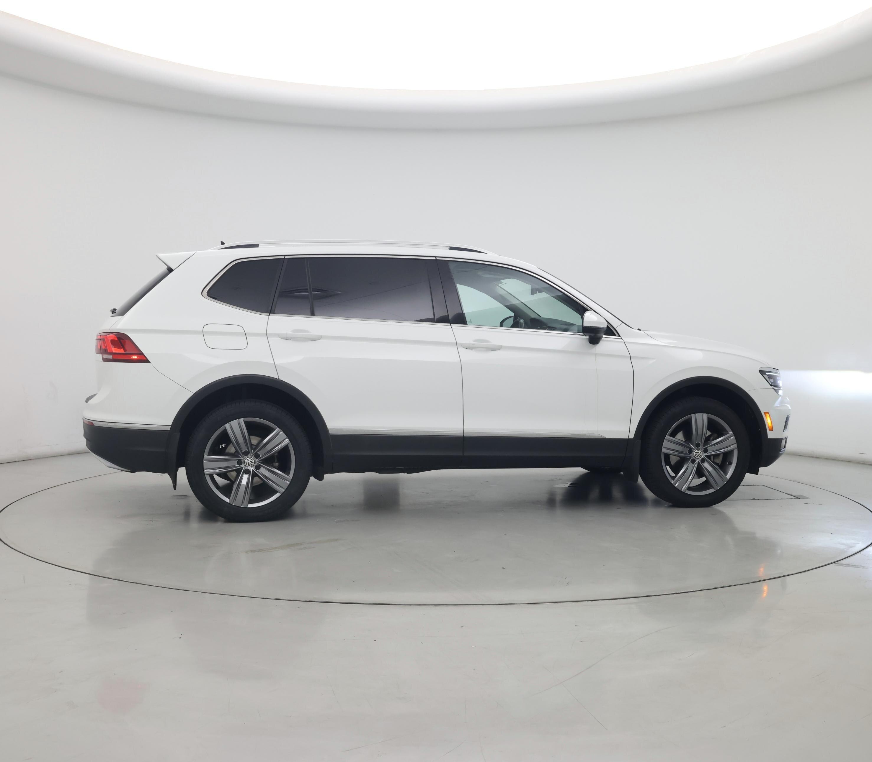 Thumbnail: 2018 Volkswagen Tiguan - 7
