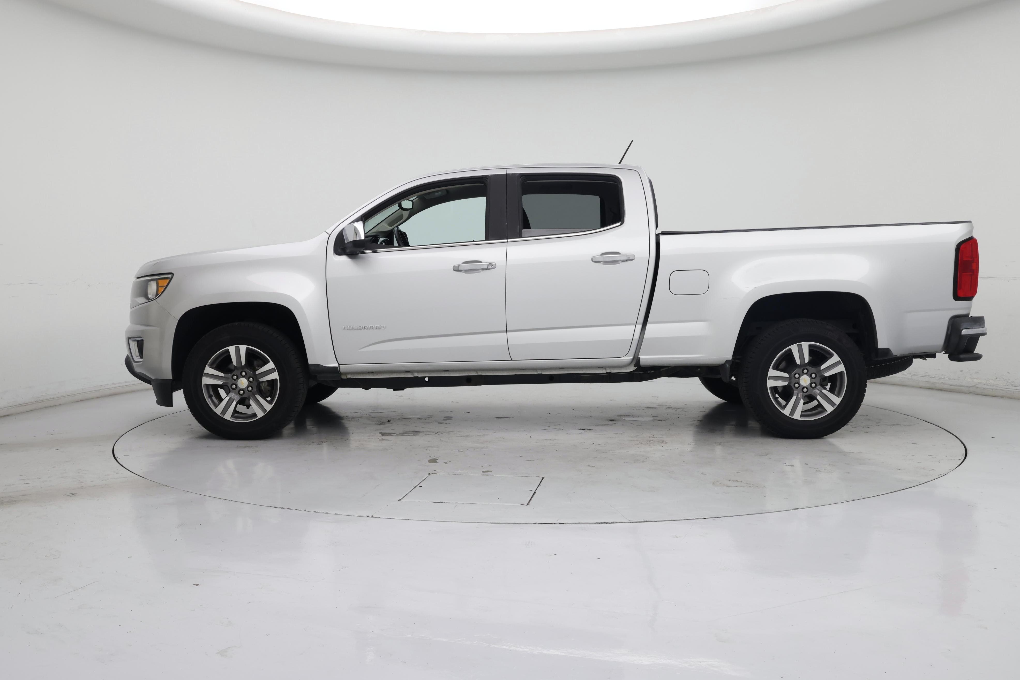 Thumbnail: 2017 Chevrolet Colorado - 3