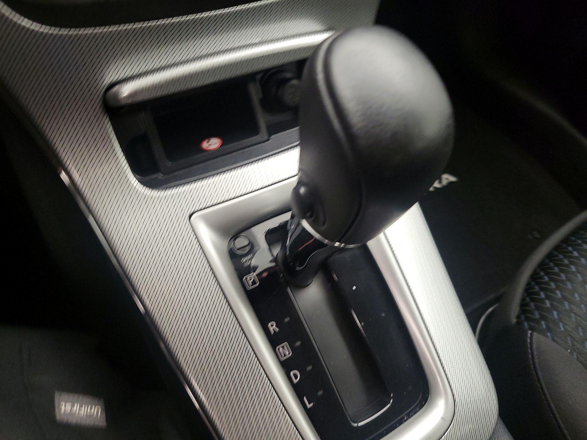 Thumbnail: 2015 Nissan Sentra - 17