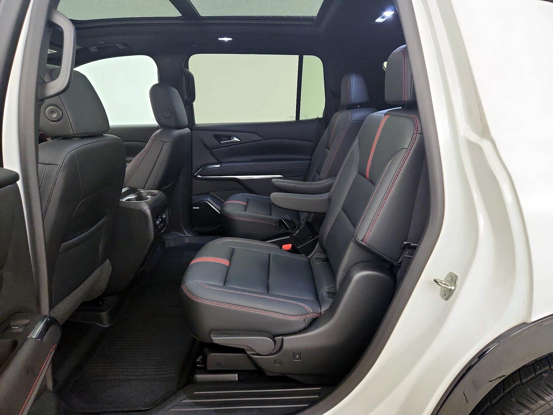 Thumbnail: 2024 Chevrolet Traverse - 20