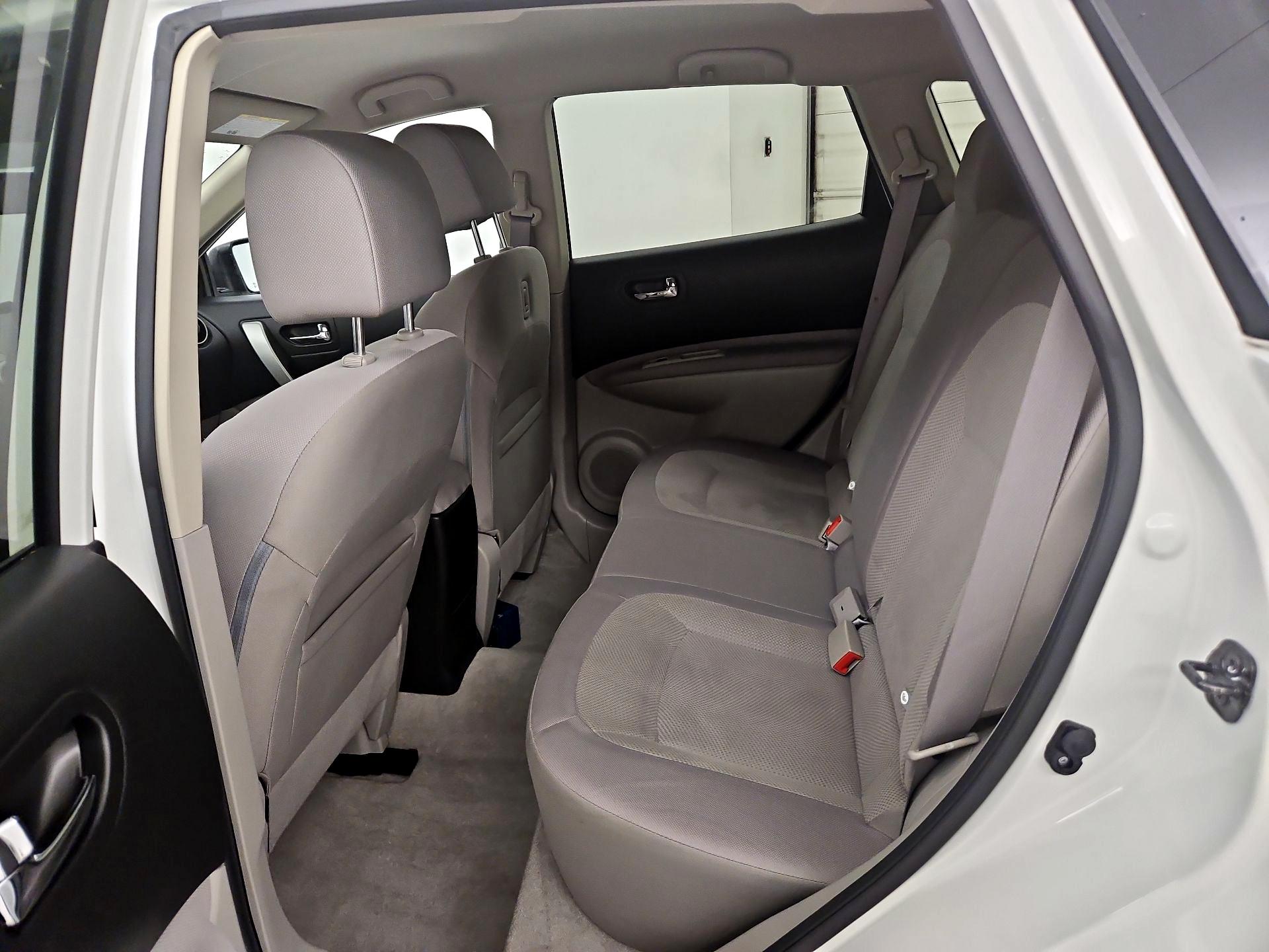 Thumbnail: 2015 Nissan Rogue - 19