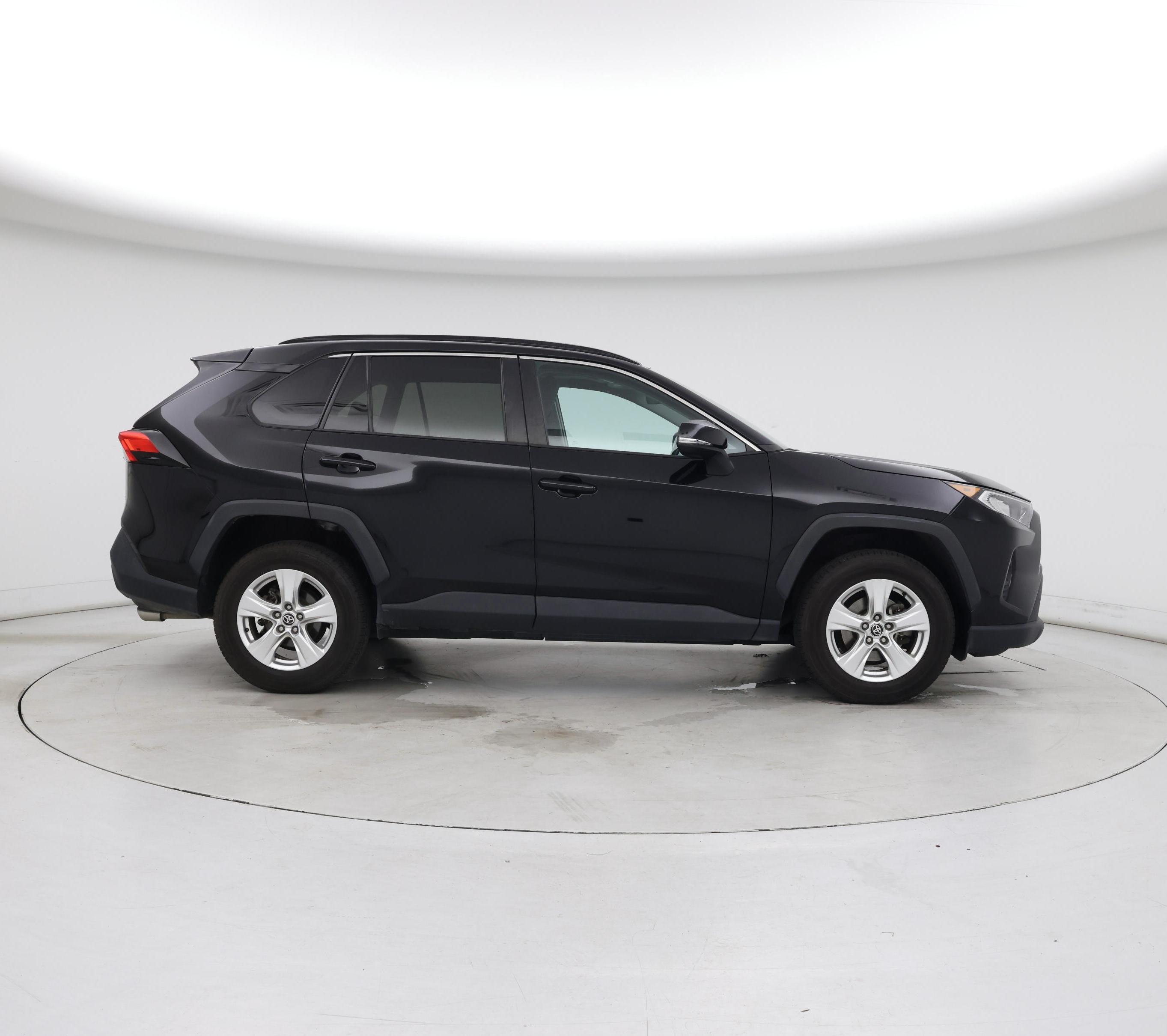 Thumbnail: 2021 Toyota RAV4 - 7