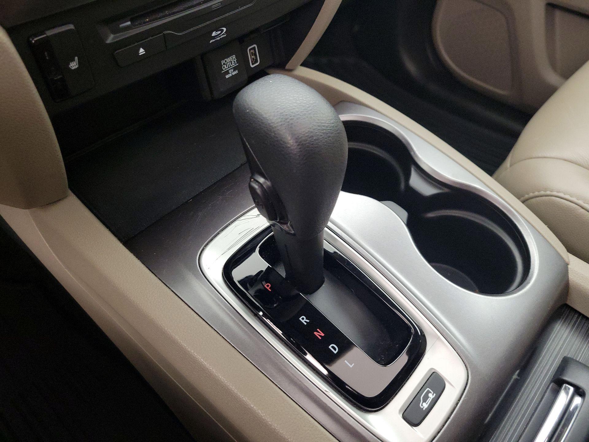 Thumbnail: 2020 Honda Pilot - 18