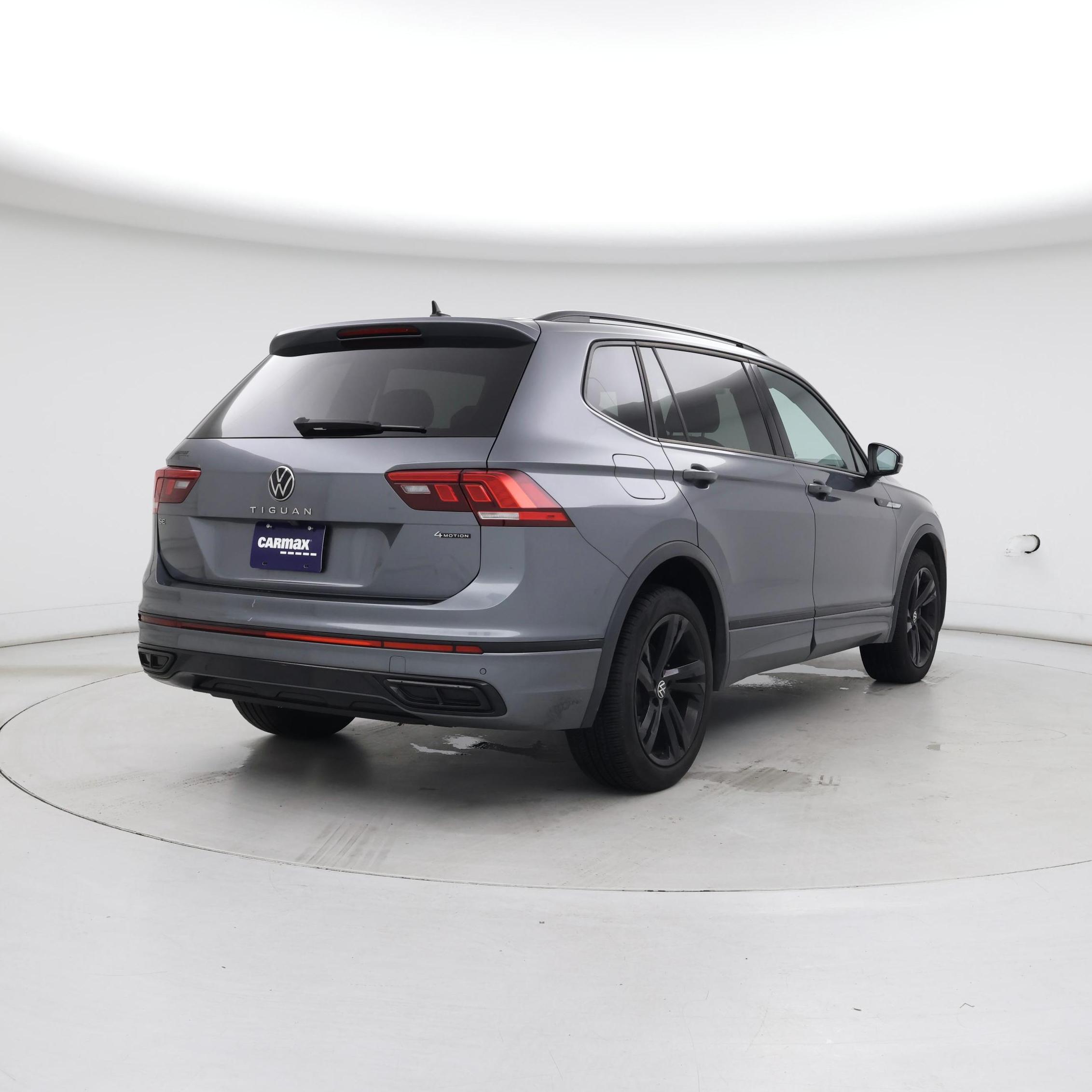Thumbnail: 2023 Volkswagen Tiguan - 8
