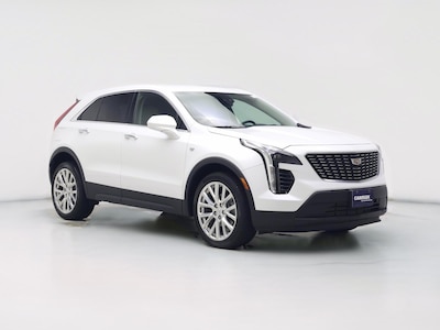 White 2022 Cadillac XT4 Luxury