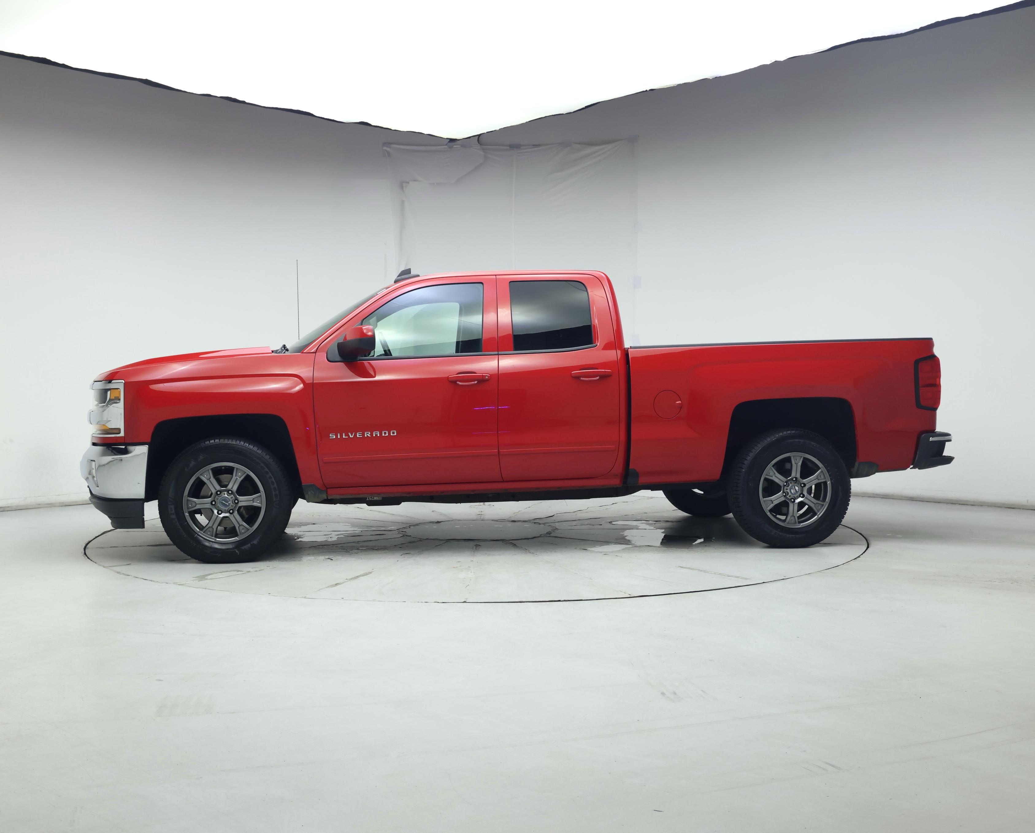 Thumbnail: 2017 Chevrolet Silverado 1500 - 3