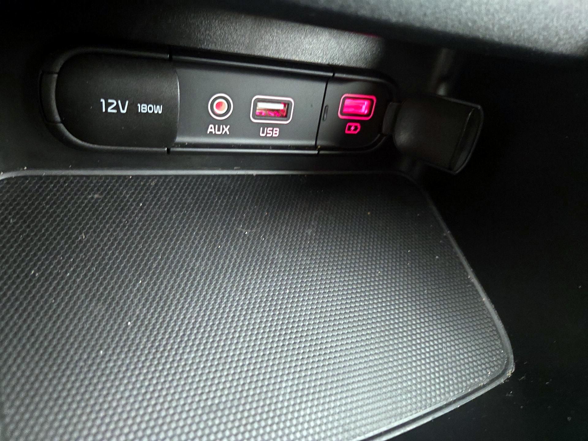 Thumbnail: 2019 Kia Forte - 18