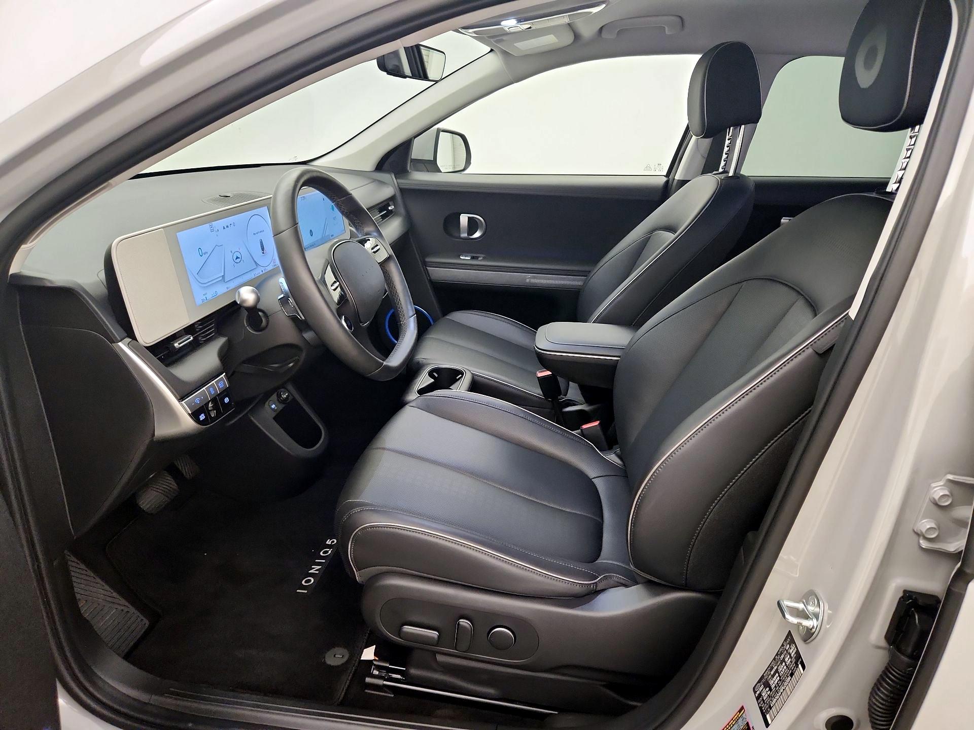 Thumbnail: 2023 Hyundai Ioniq 5 - 11