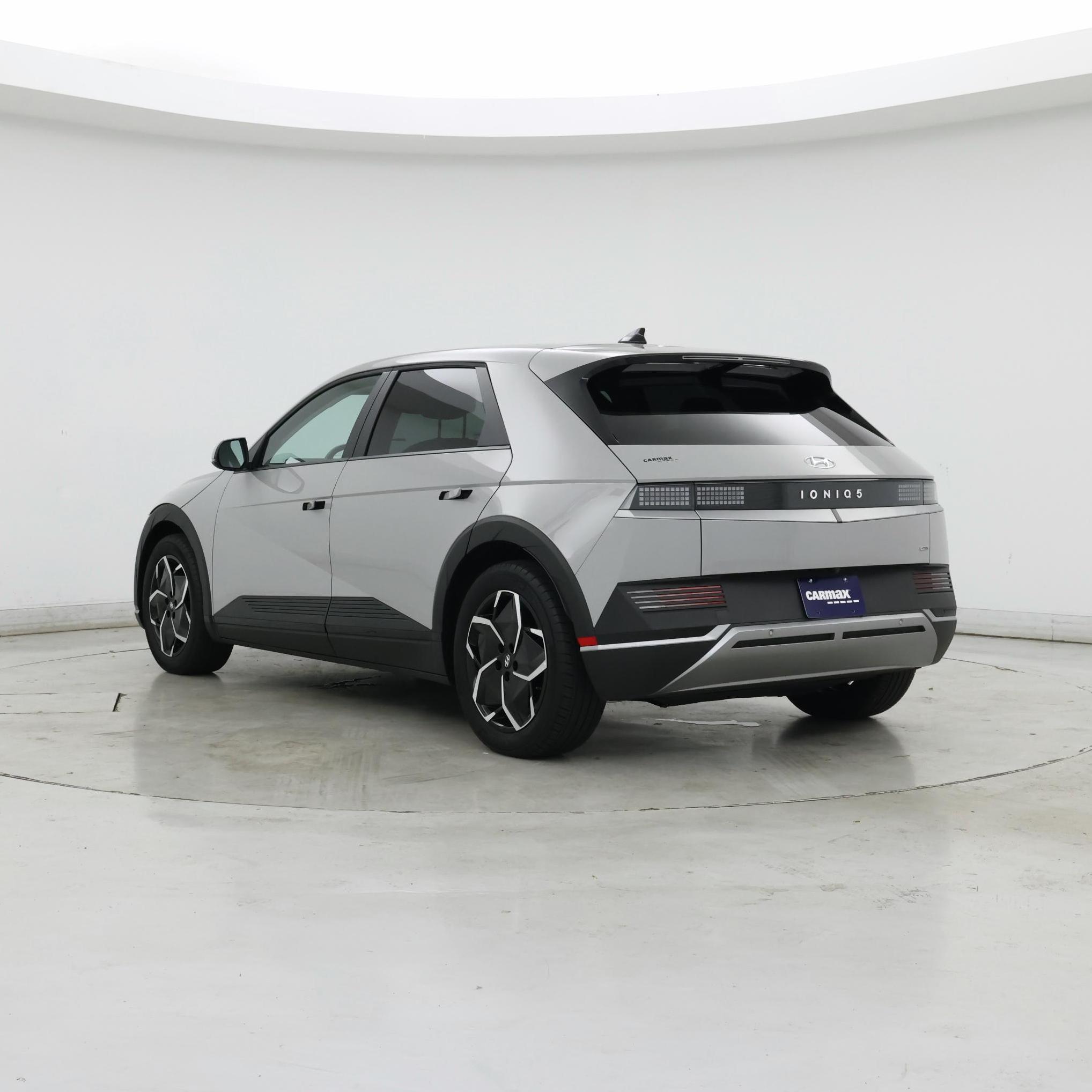 Thumbnail: 2023 Hyundai Ioniq 5 - 2