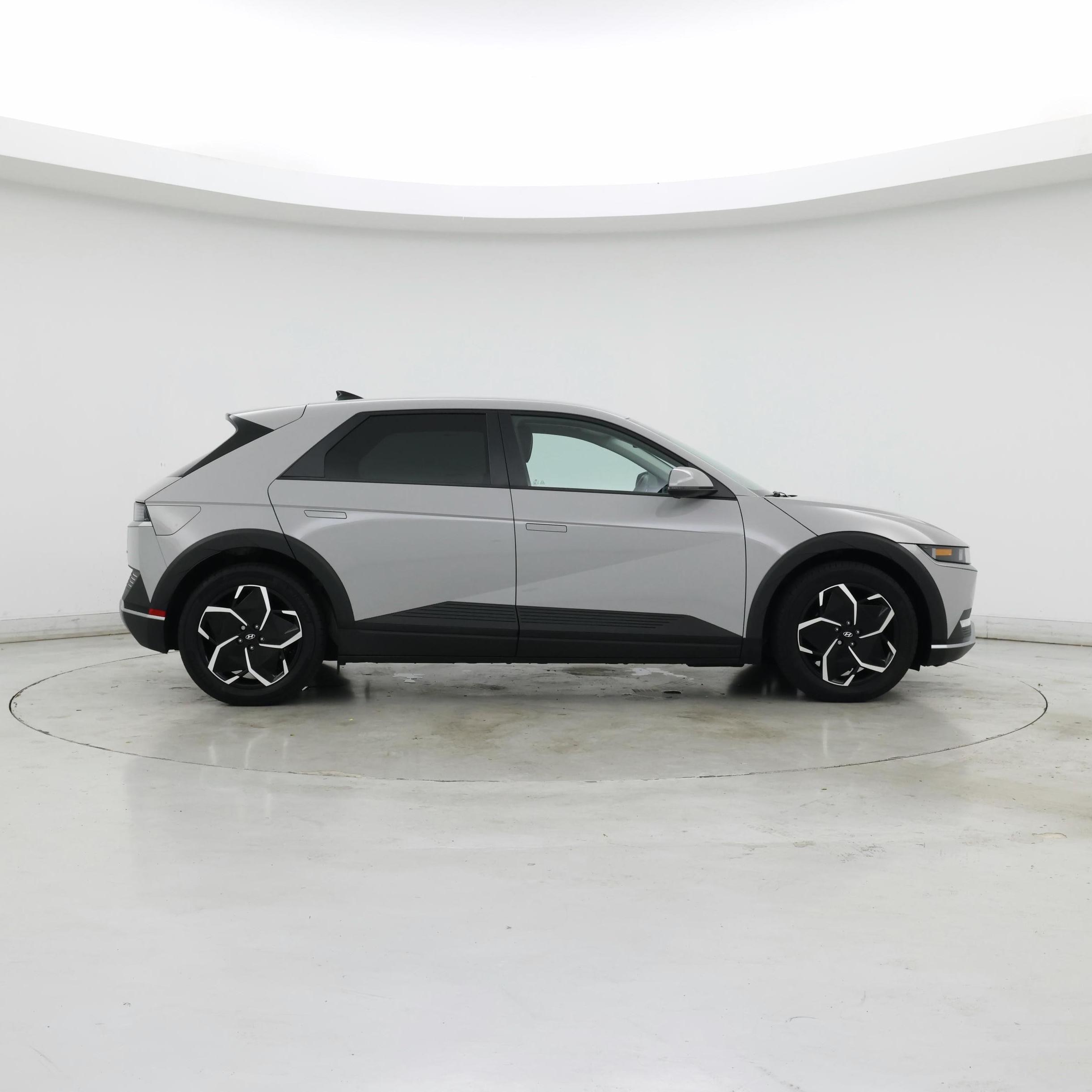 Thumbnail: 2023 Hyundai Ioniq 5 - 7