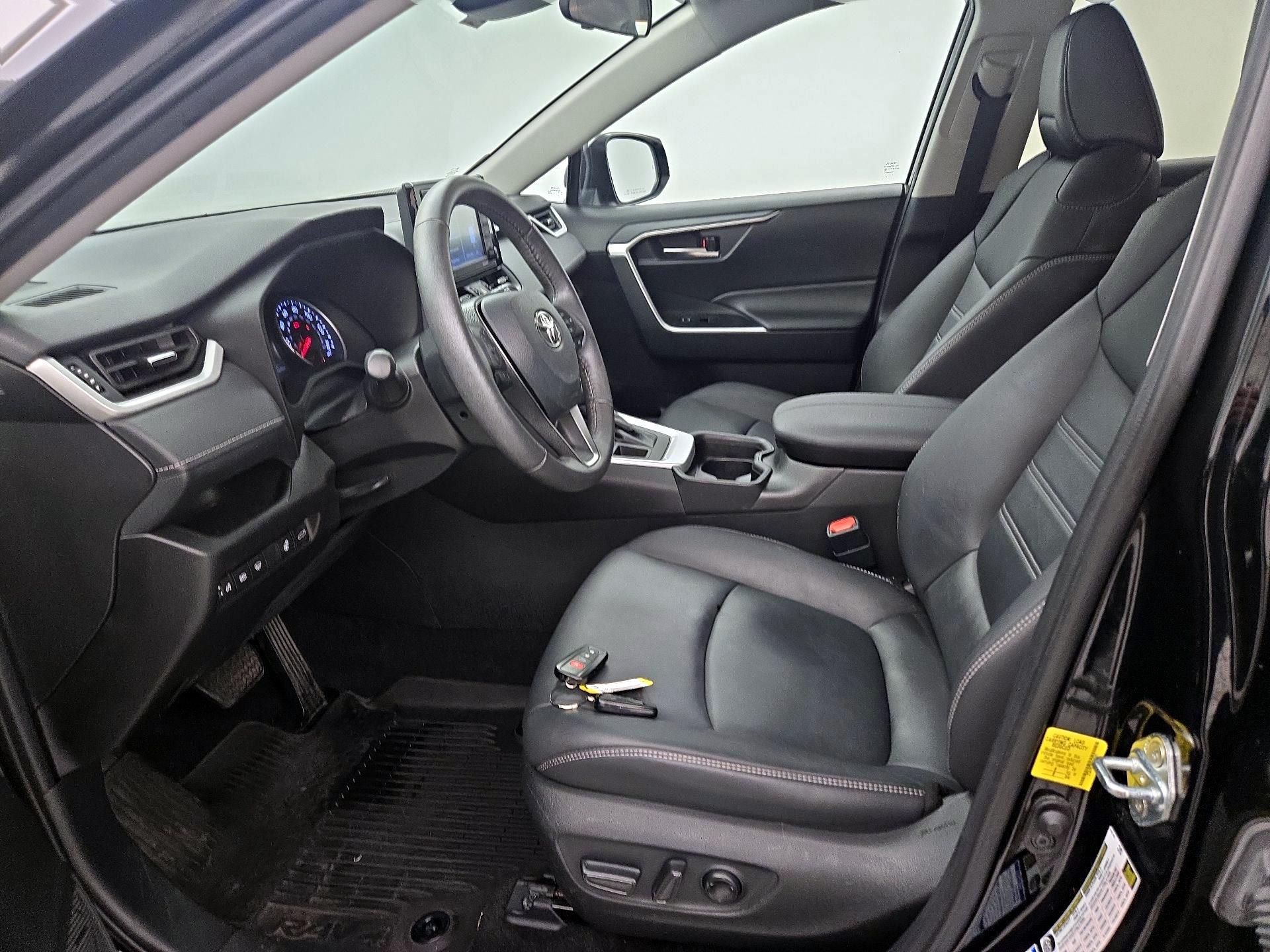 Thumbnail: 2021 Toyota RAV4 - 11