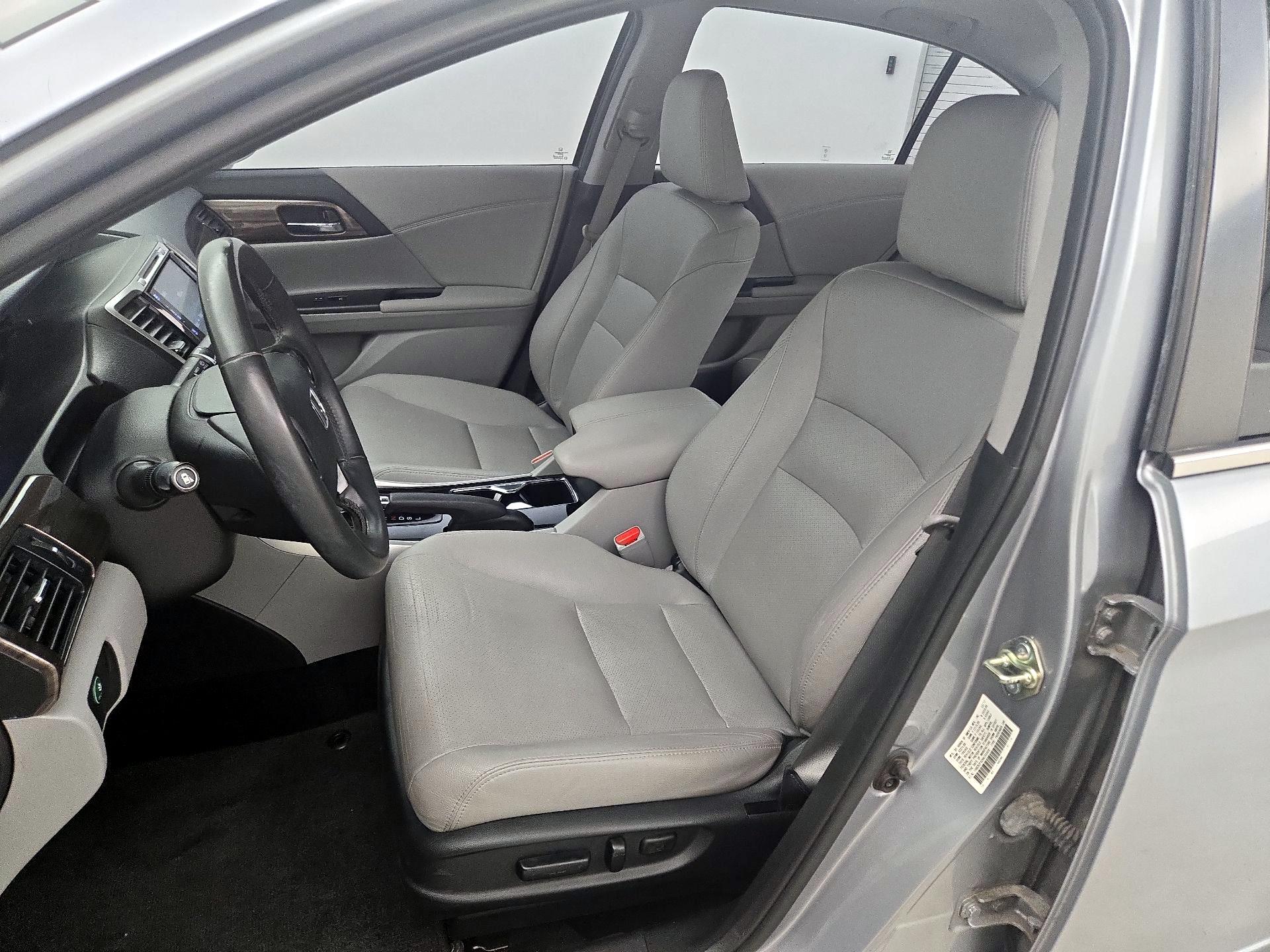 Thumbnail: 2017 Honda Accord - 11