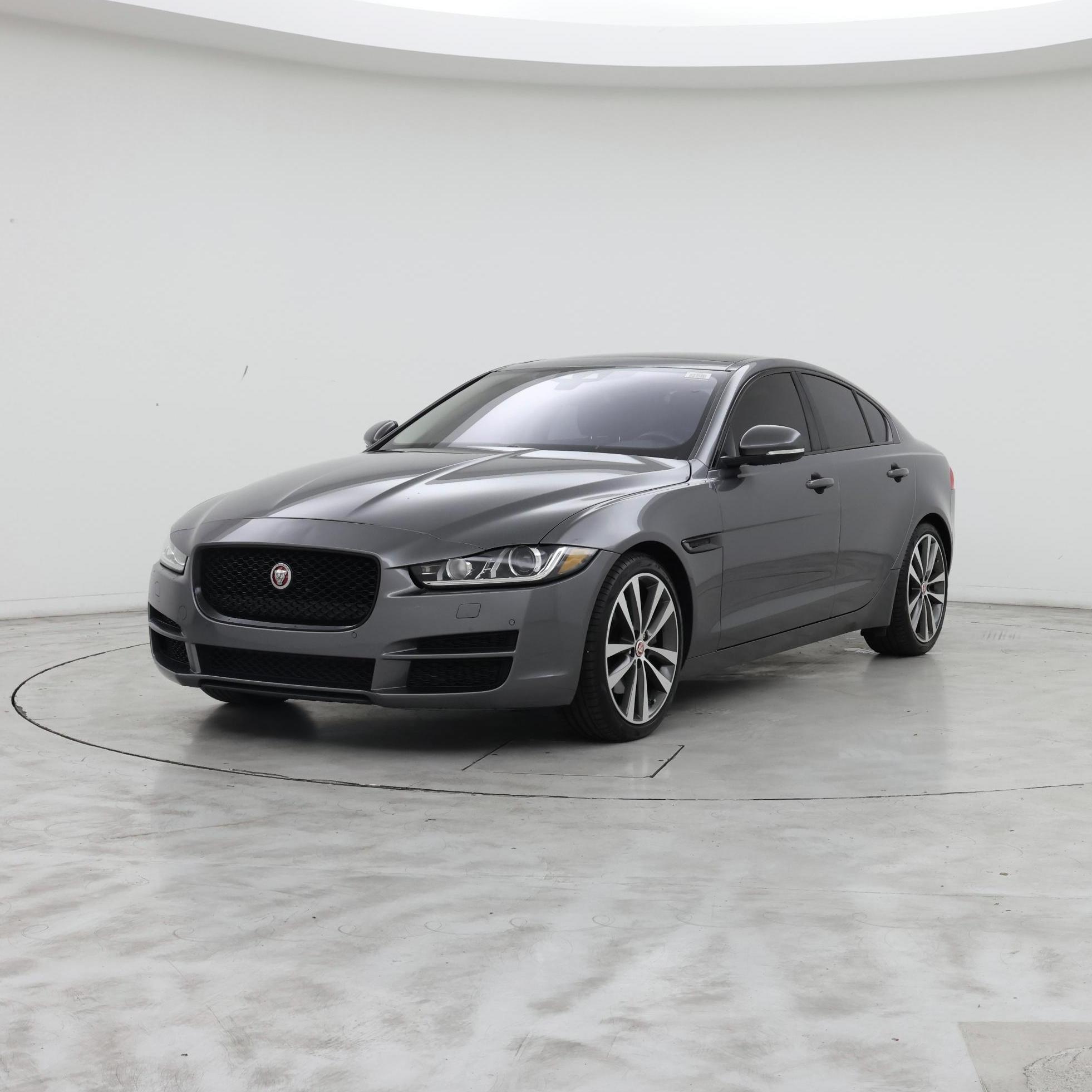 Thumbnail: 2017 Jaguar XE - 4