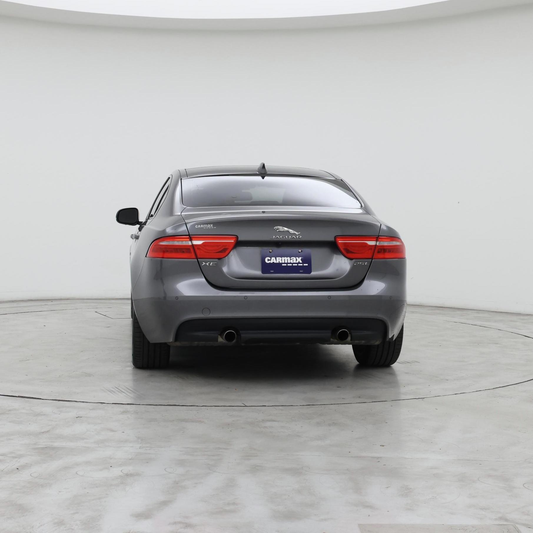 Thumbnail: 2017 Jaguar XE - 6